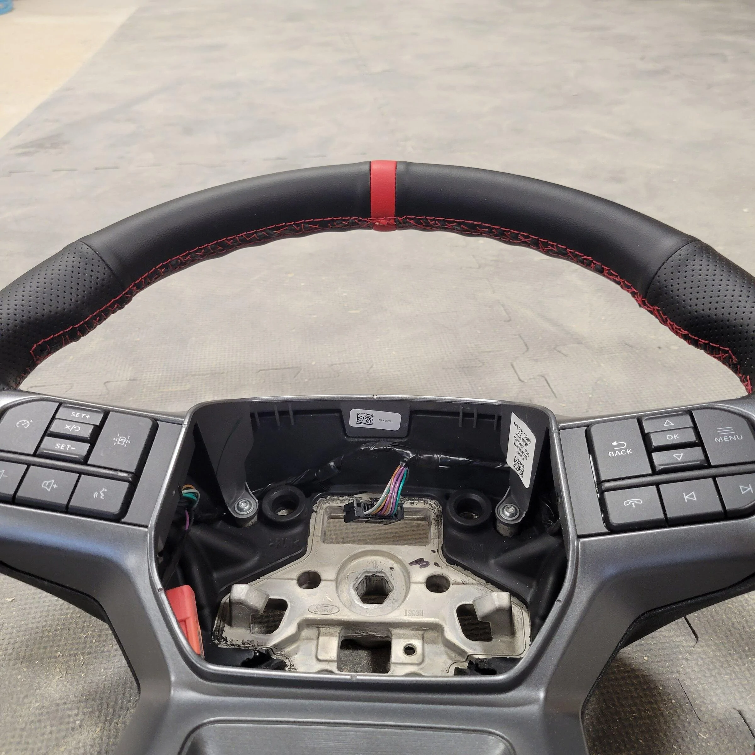 Ford F-150 Leather steering wheel 20220418_115812