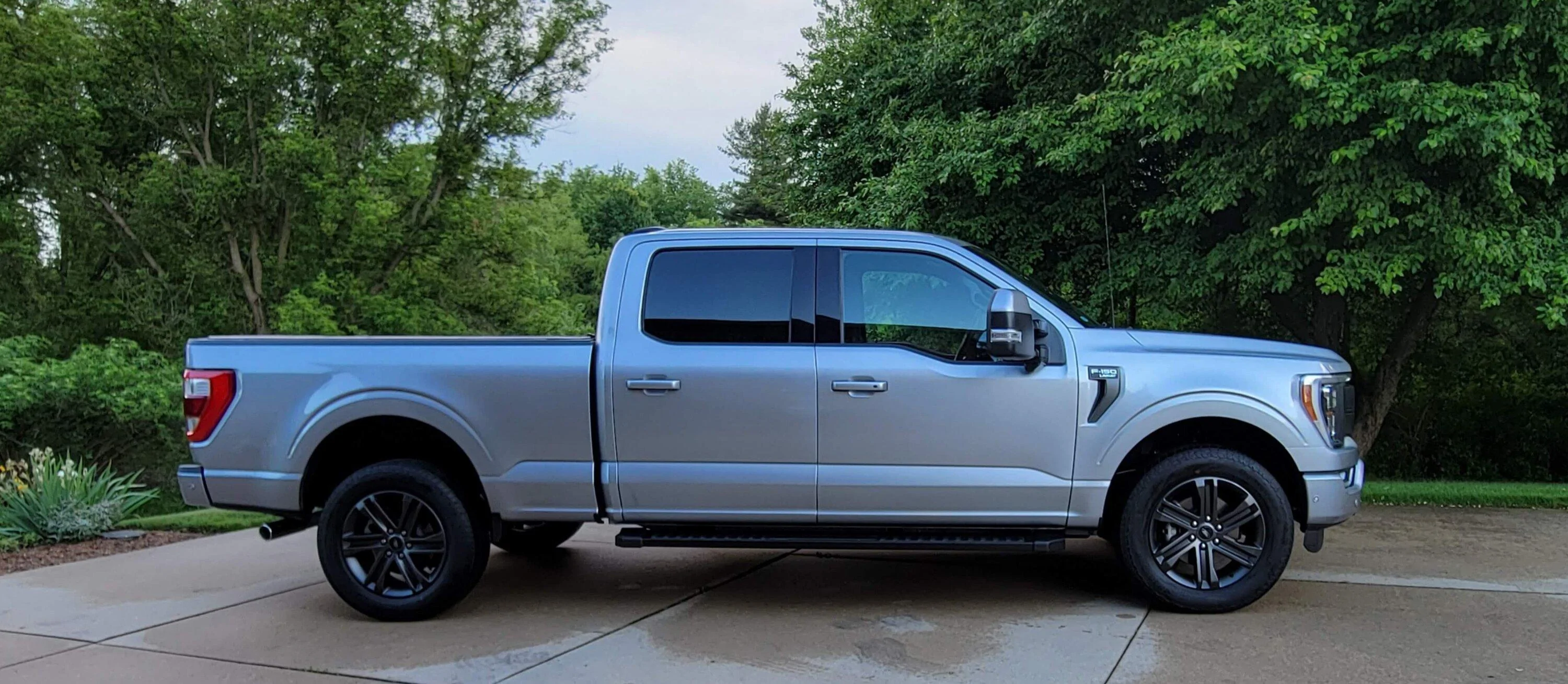 Ford F-150 ? F-150 LARIAT Lounge ? 20220803_200808