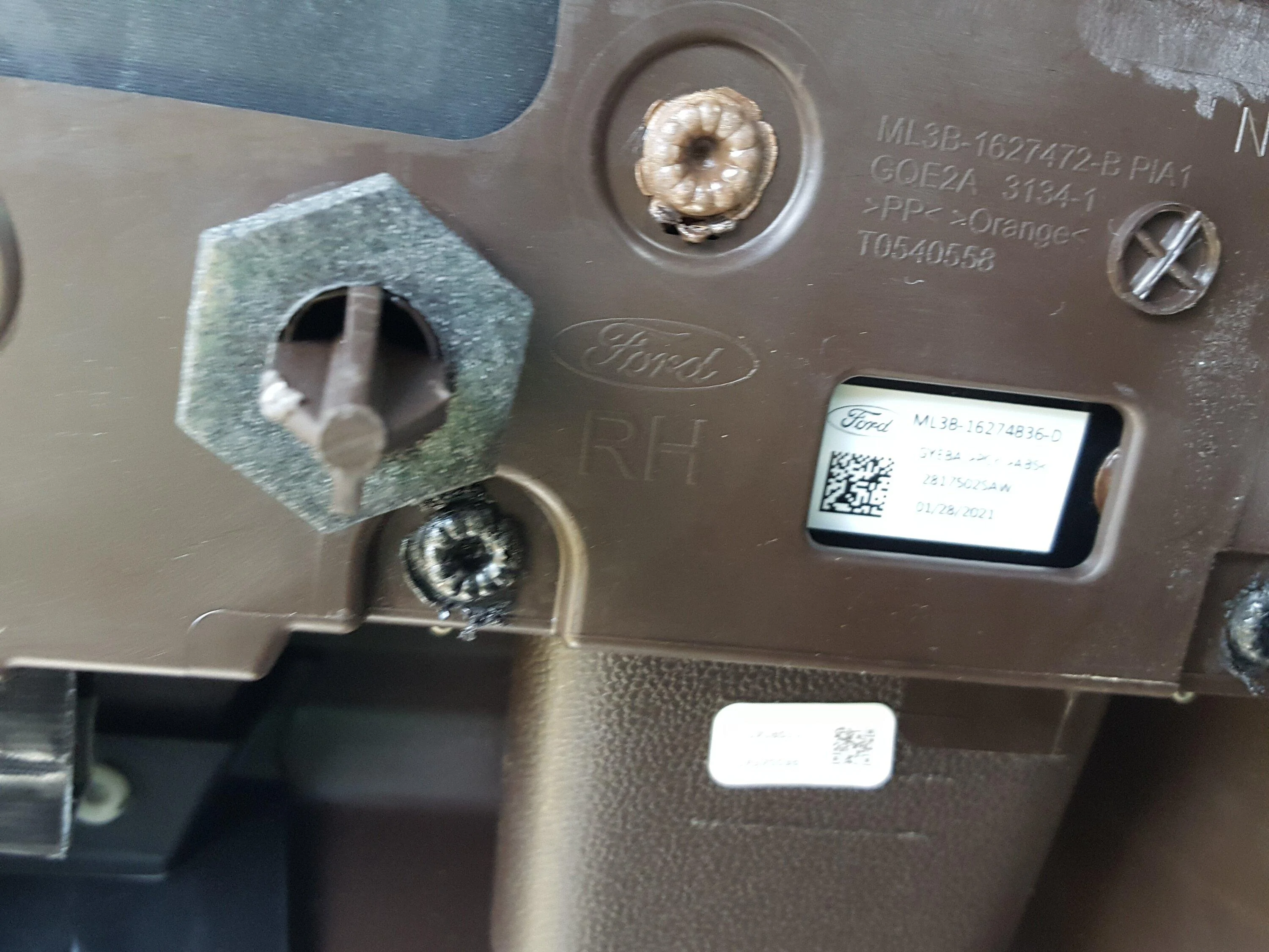 Ford F-150 Where does this go? 20220806_131807