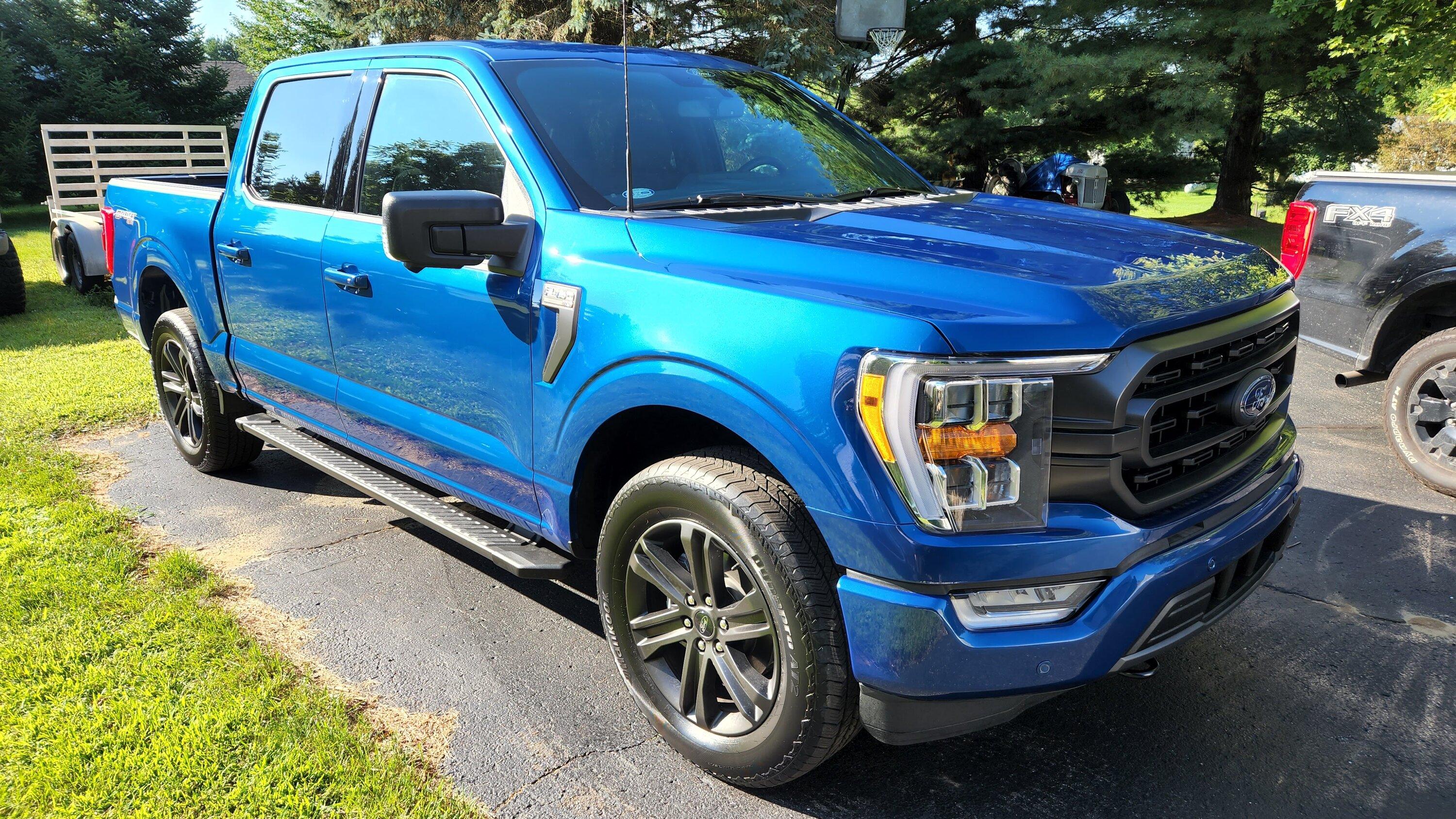 Ford F-150 ATLAS BLUE F-150 (2022+) Club 20220823_094514