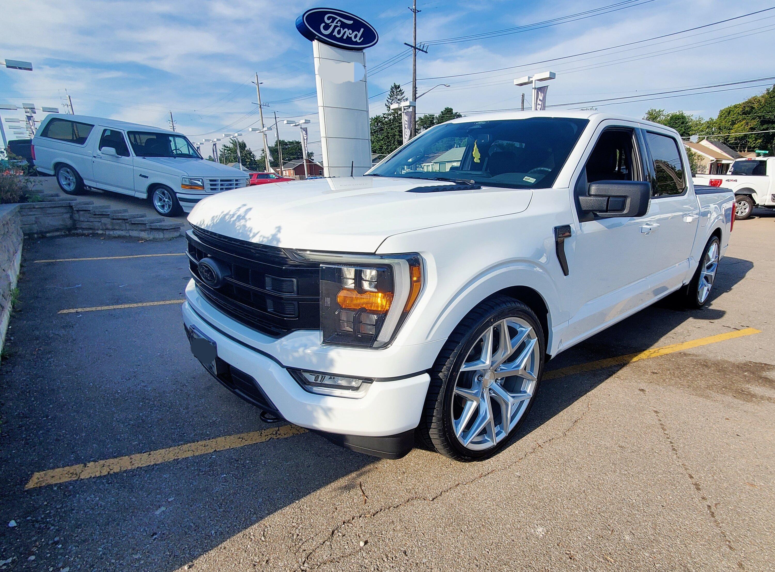 Ford F-150 2022 Black Pack 5.0 Build 20220829_091045