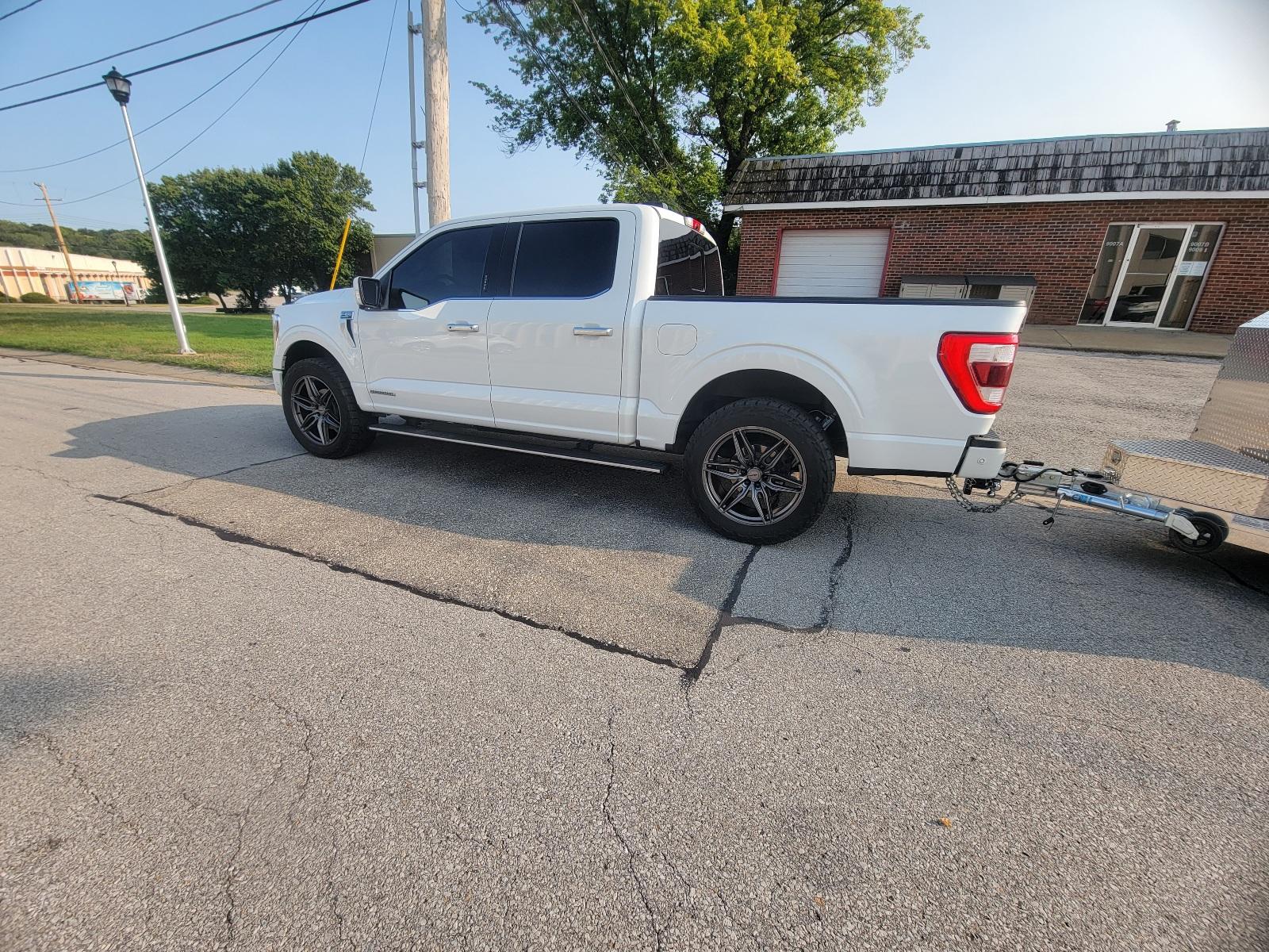Ford F-150 Velgen's VFF6 Lightweight 22x10 on a PB 20220914_170951