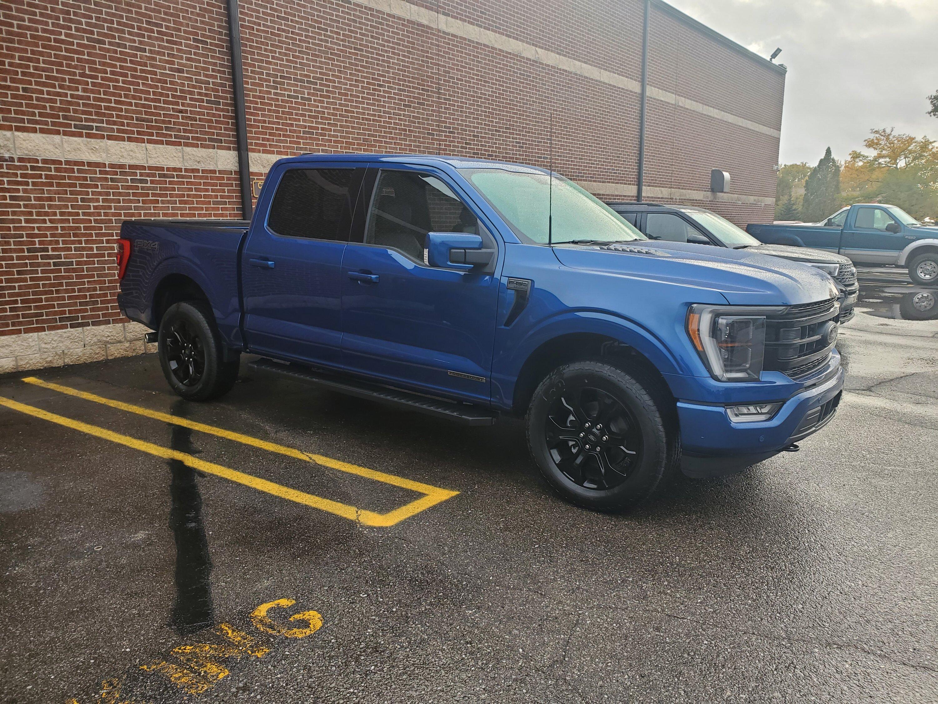 Ford F-150 ATLAS BLUE F-150 (2022+) Club 20221017_173827