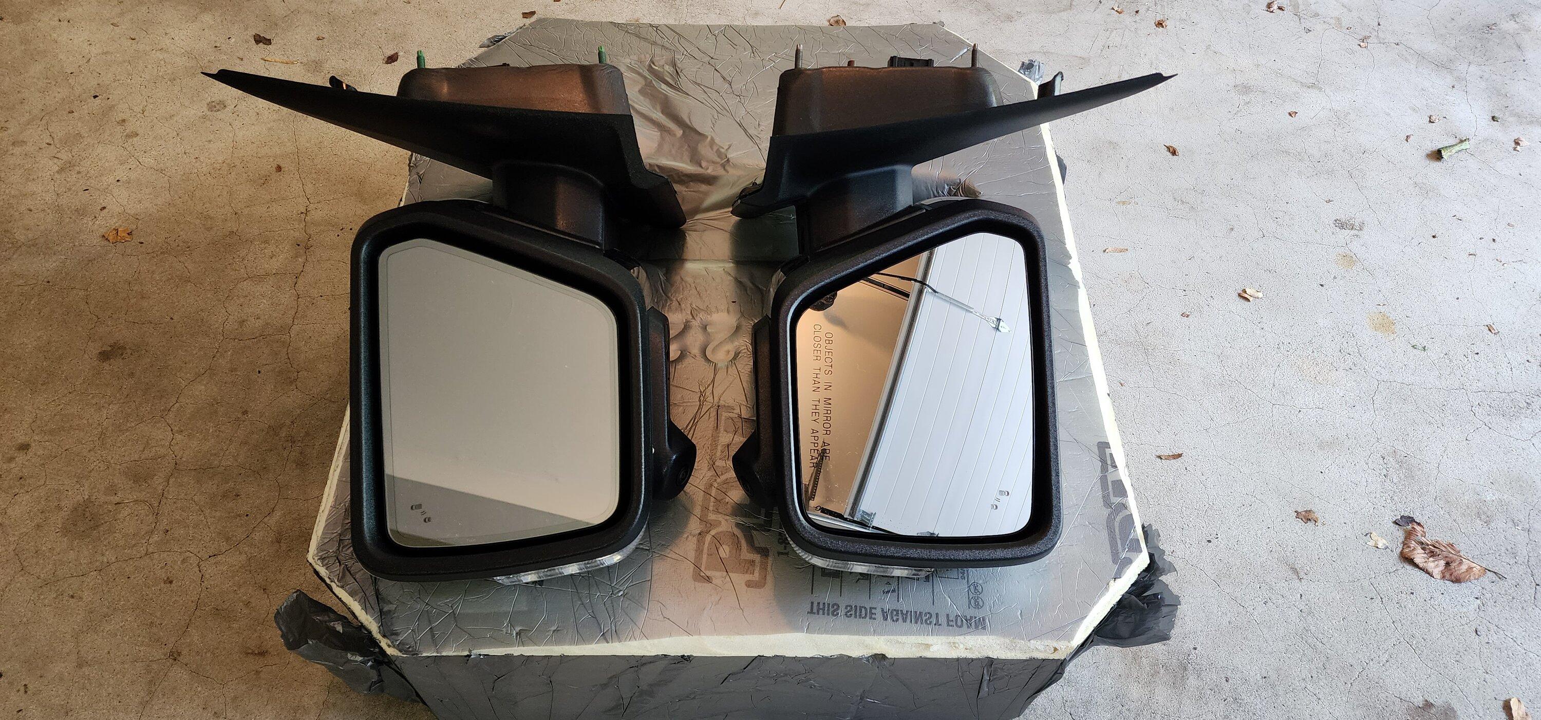 Ford F-150 Platinum Mirrors 20221018_112401