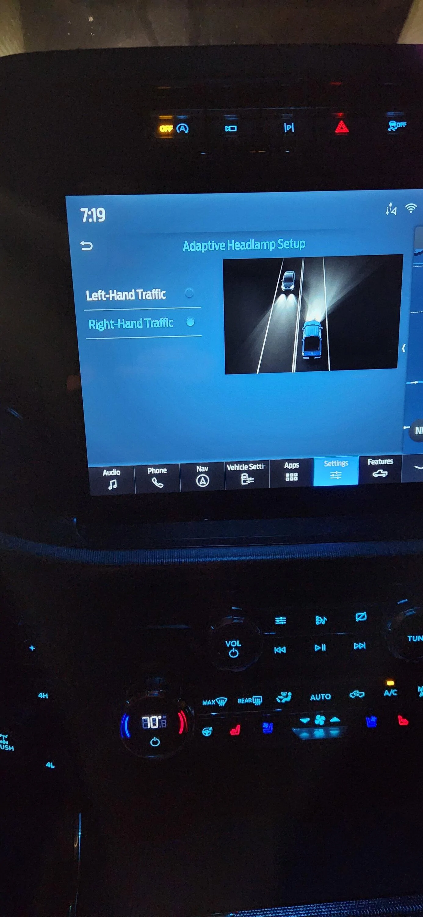 Ford F-150 Adaptive lighting 20221019_191957