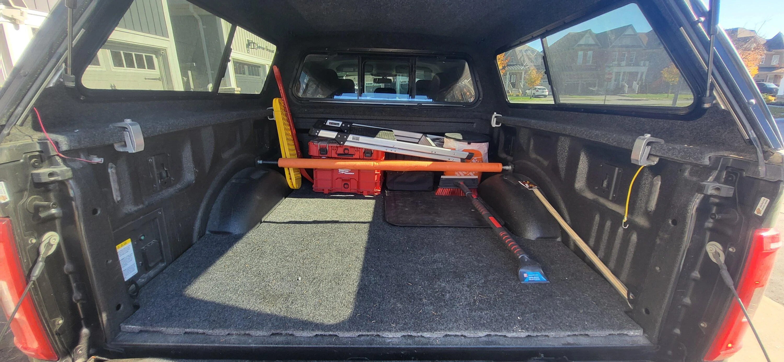 Ford F-150 Truck Cap vs. bed cover 20221024_113311