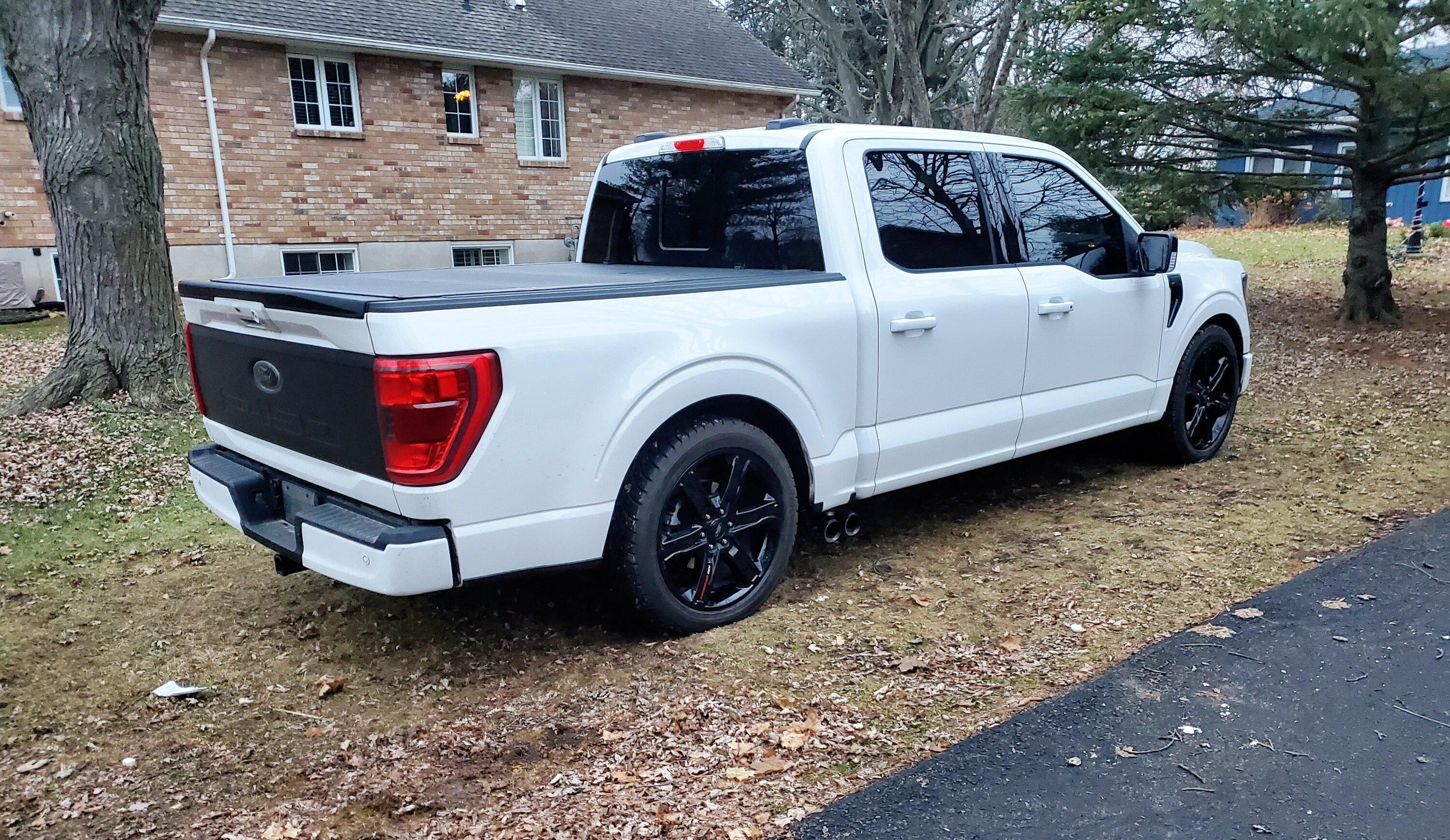 Ford F-150 2022 Black Pack 5.0 Build 20221206_163219