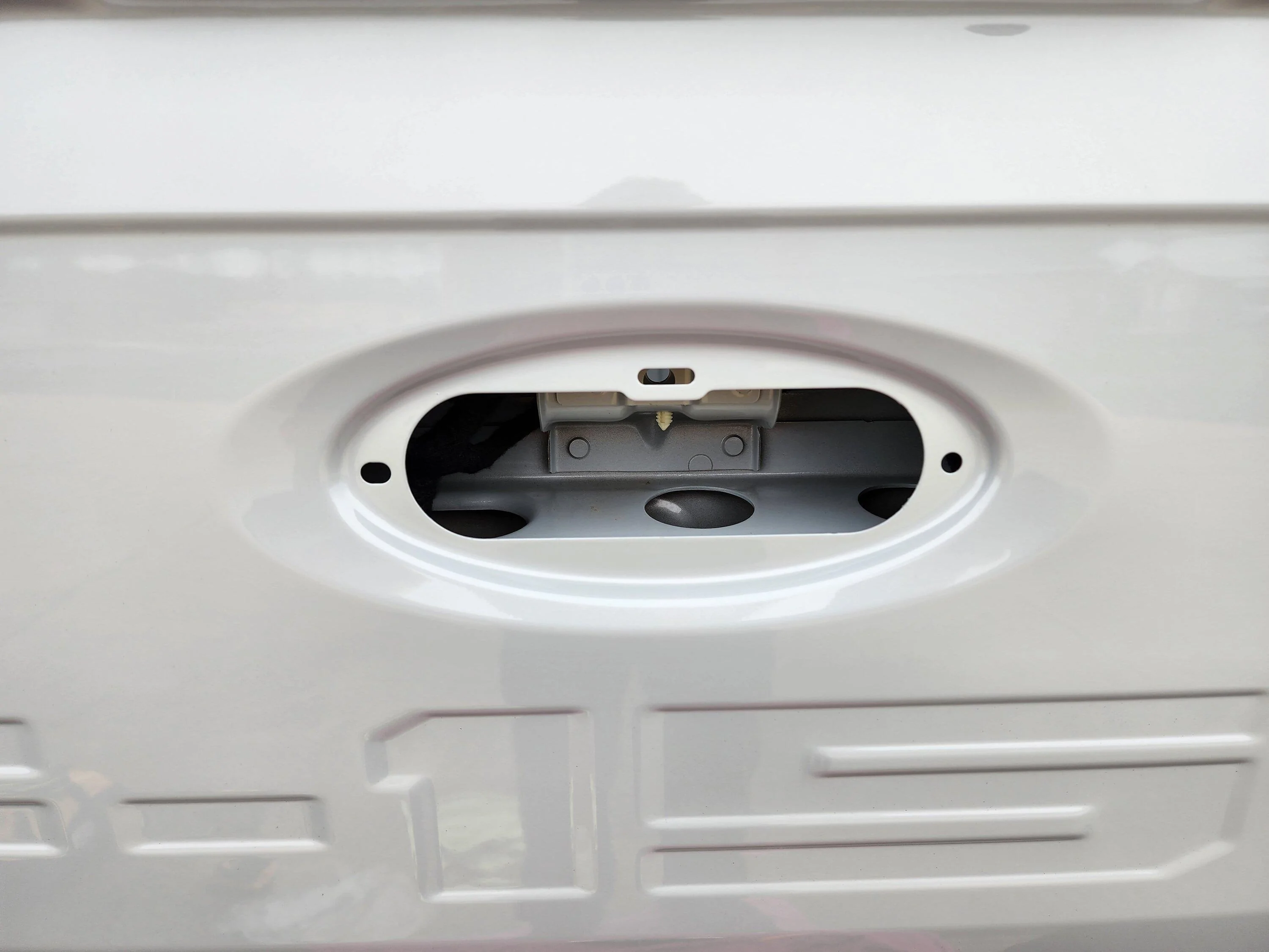 Ford F-150 Rear Emblem Removal with Tailgate Step 20221213_114938