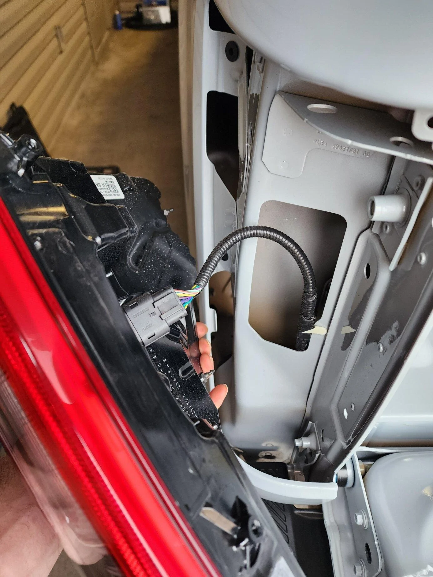 Ford F-150 Changing BLIS modules in tail lights (LED to BAP LED) 20221230_121433