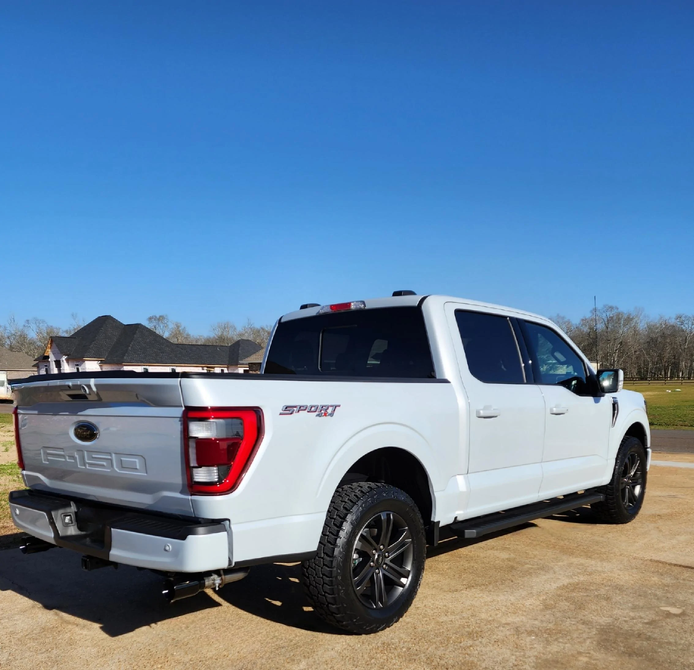 Ford F-150 22 Space White Lariat 4x4 20230112_095152
