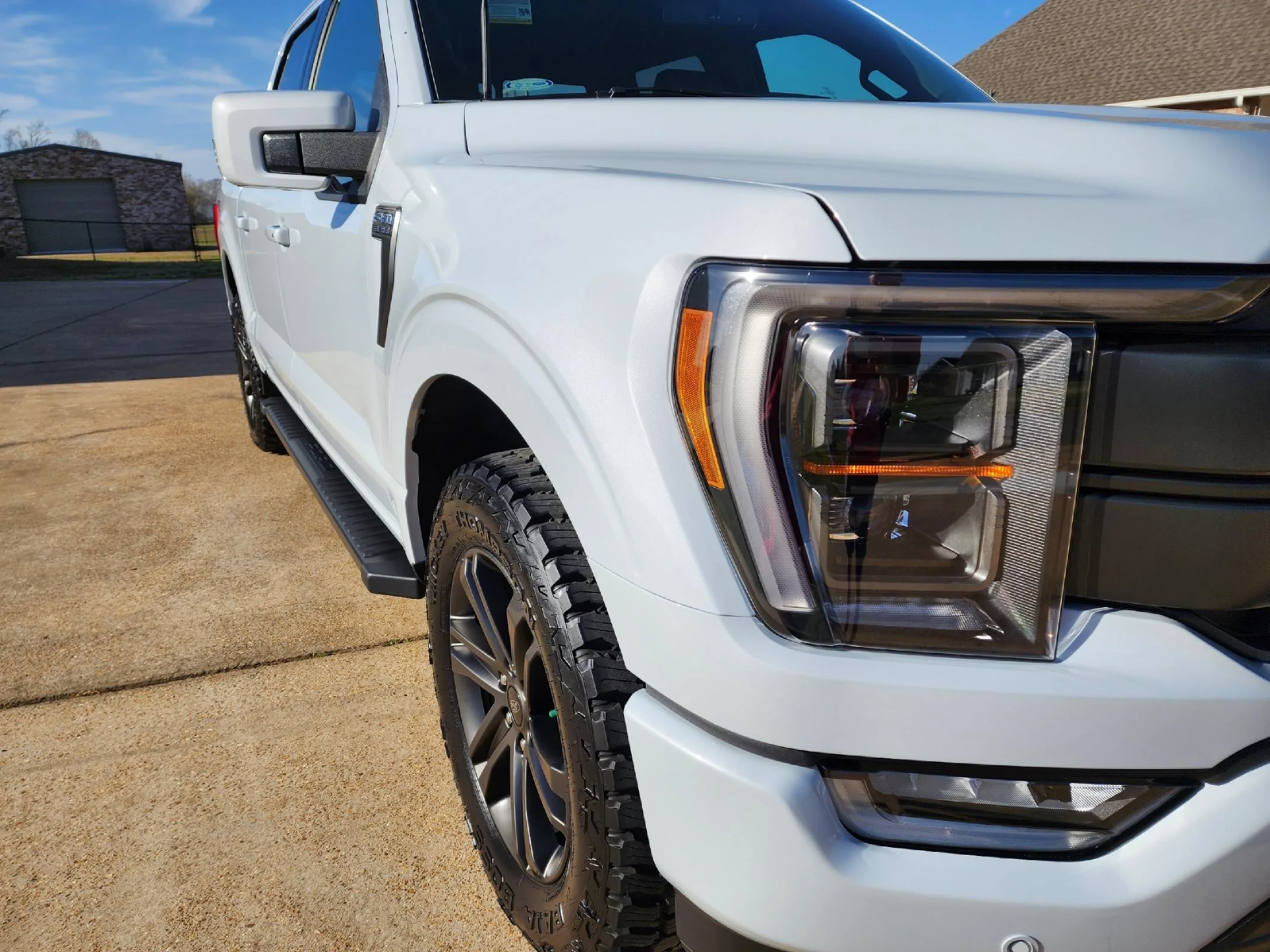 Ford F-150 22 Space White Lariat 4x4 20230112_095325