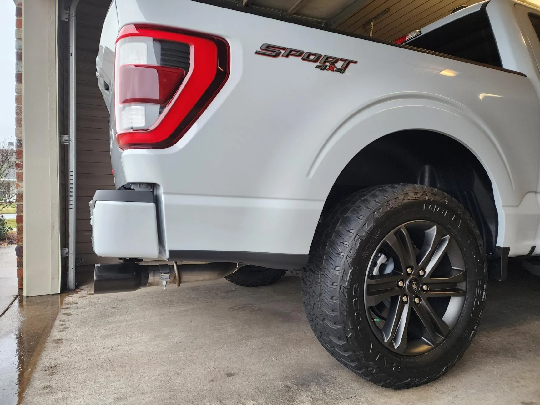 Ford F-150 22 Space White Lariat 4x4 20230121_151006