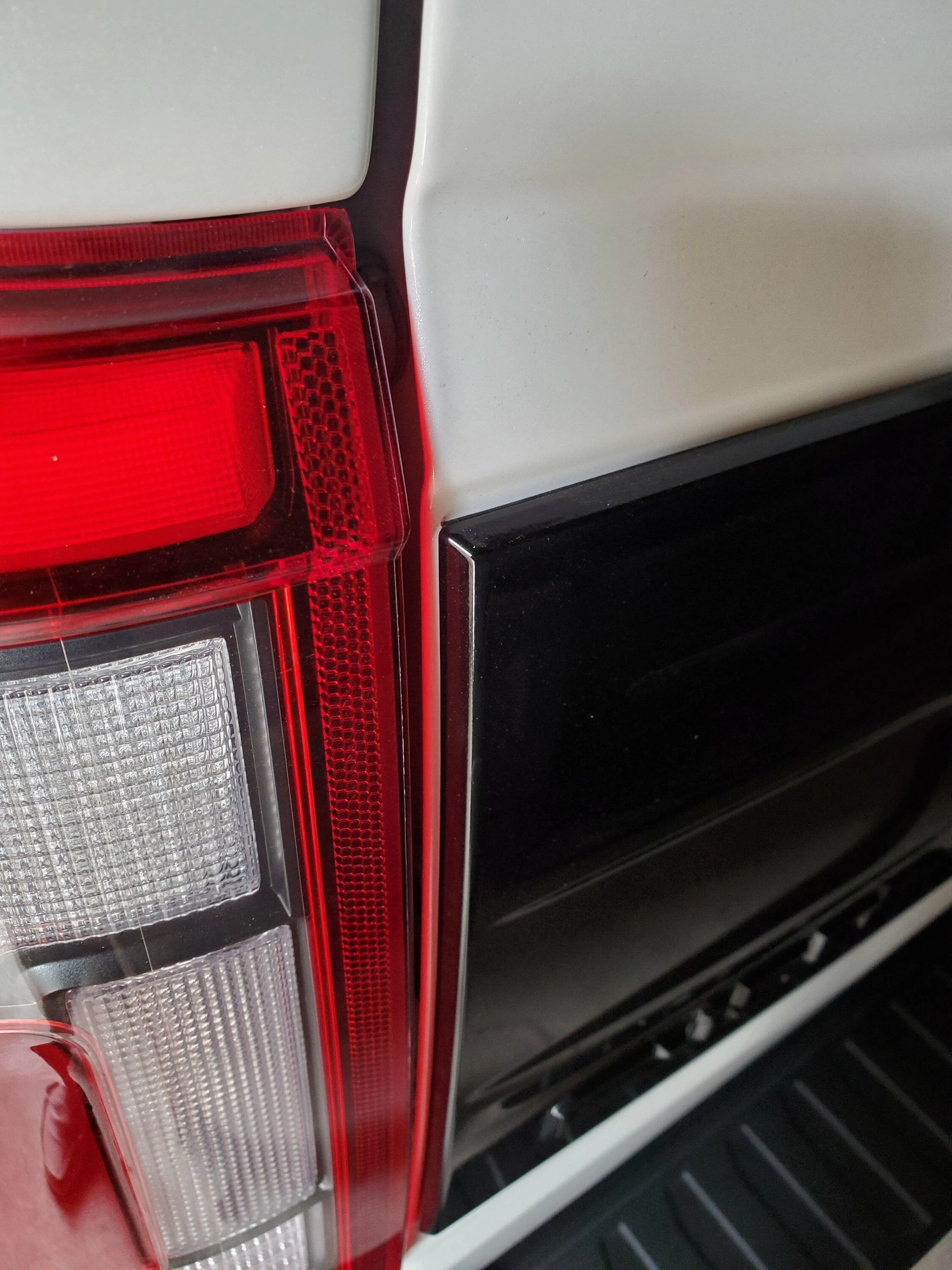 Ford F-150 Can other Platinum owners look...? 20230403_134153