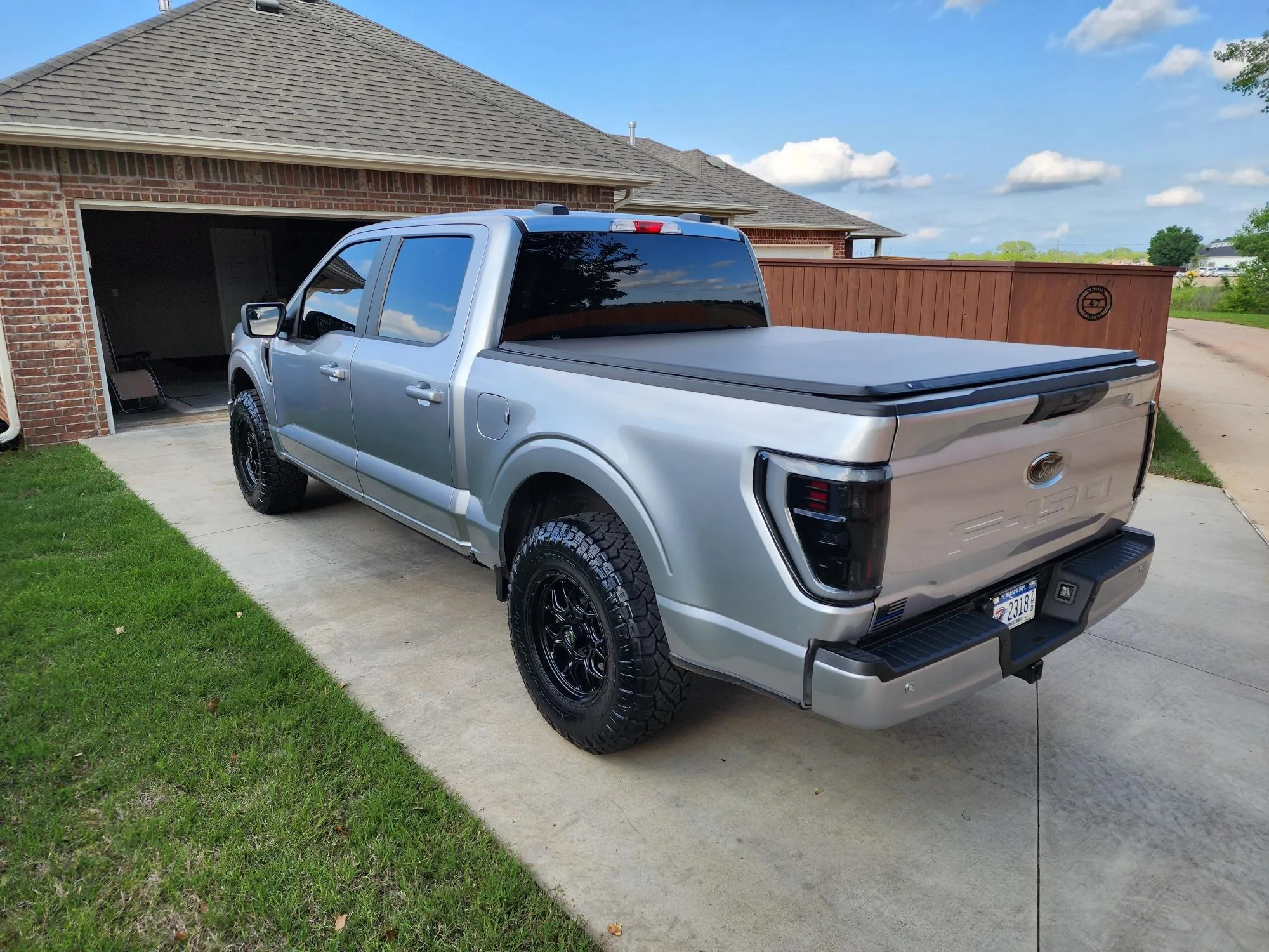 Ford F-150 295/70/18 recon grappler vs 275/70/18 general grabber atx 20230517_181333_resized