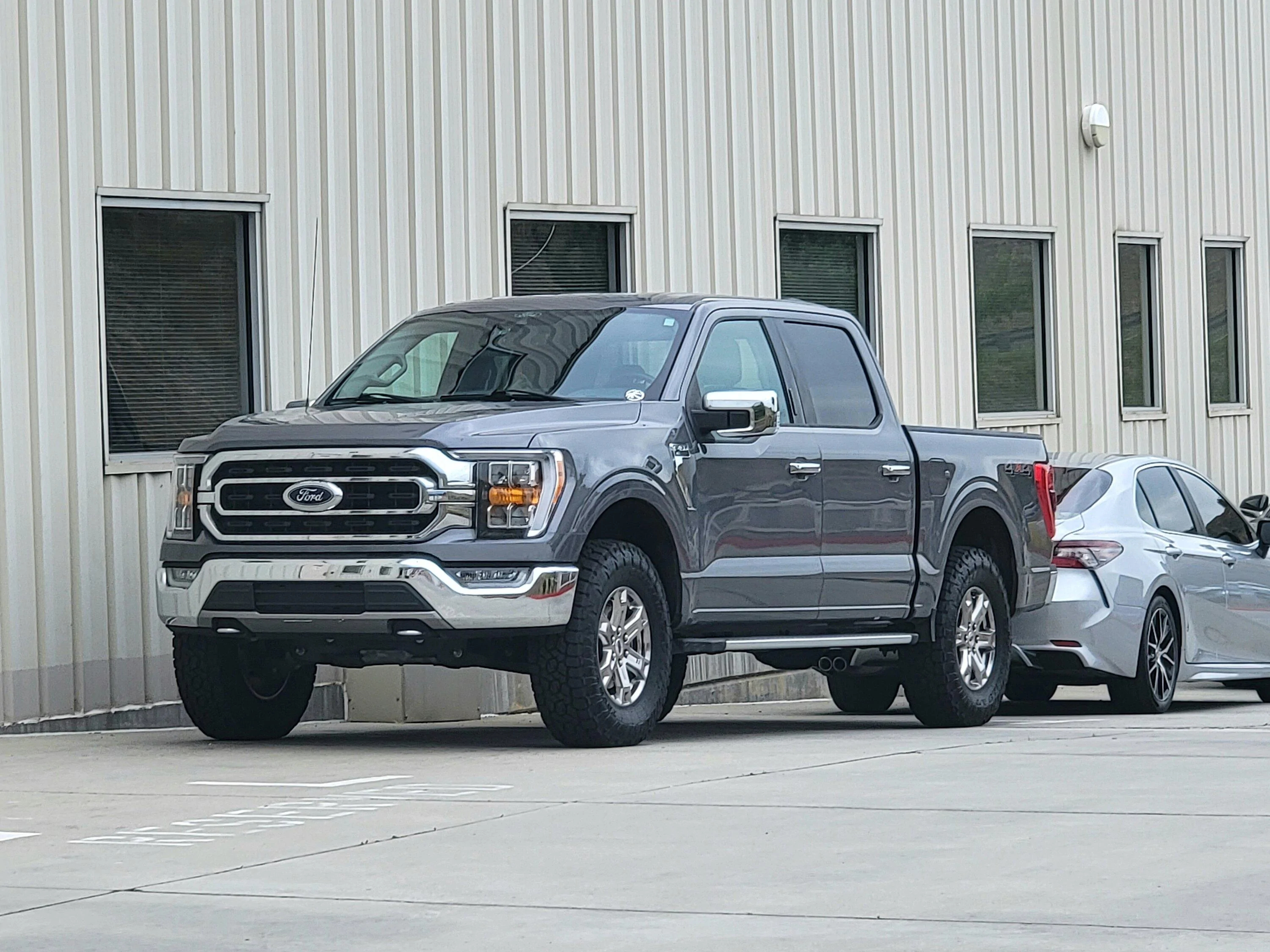 Ford F-150 Got my level and tires done. 20230601_143855
