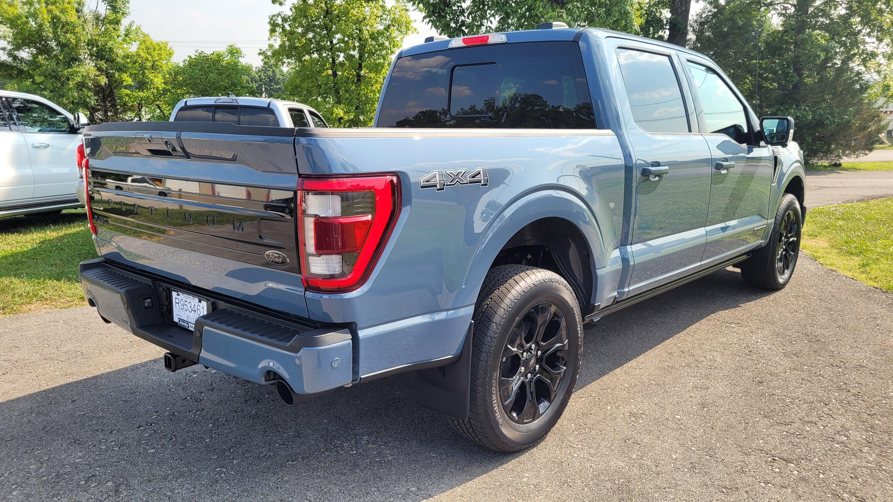 Ford F-150 AZURE GRAY METALLIC F-150 Club 20230608_171432