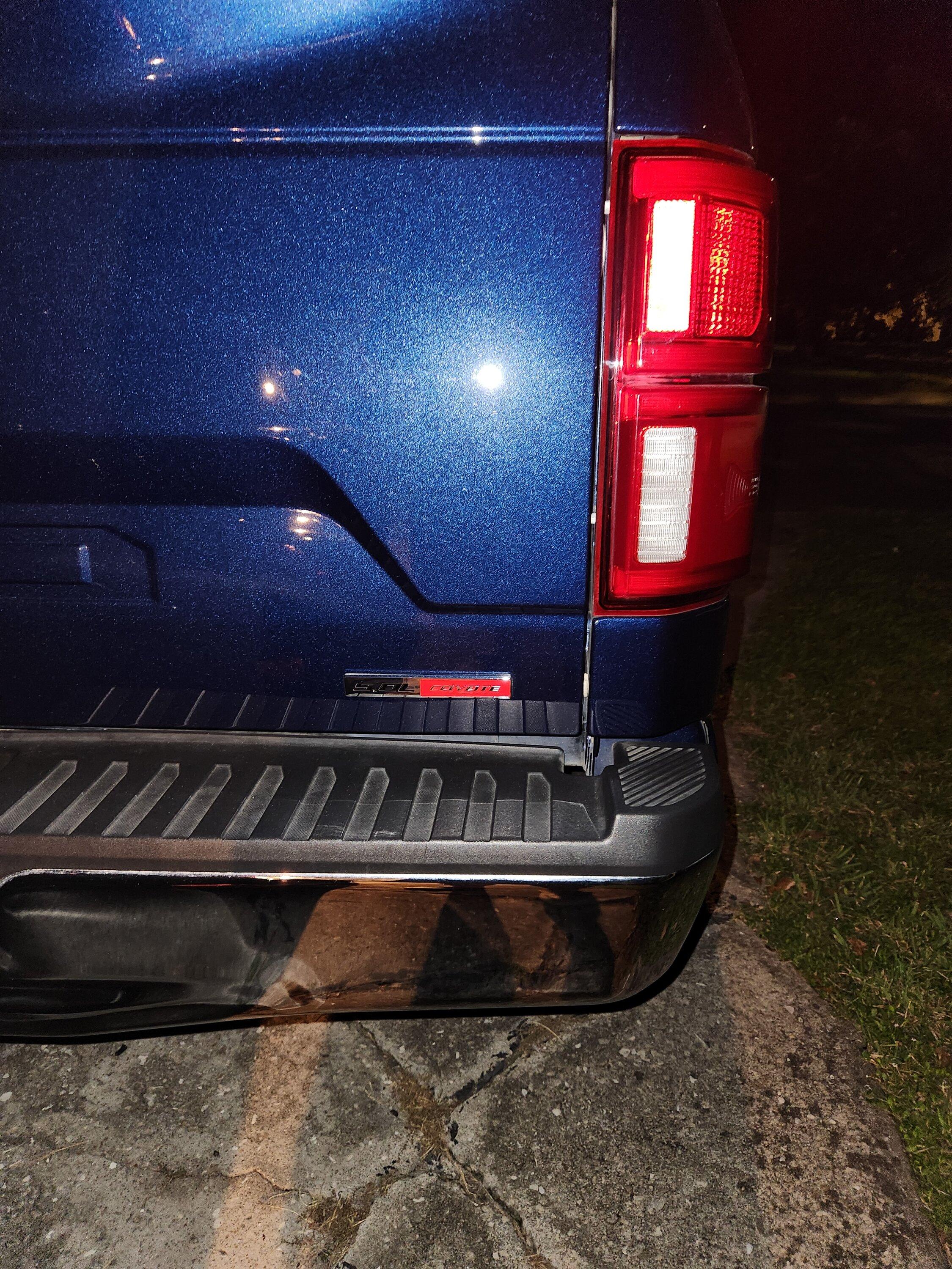 Ford F-150 5.0 L COYOTE METAL BADGES 20230703_224242