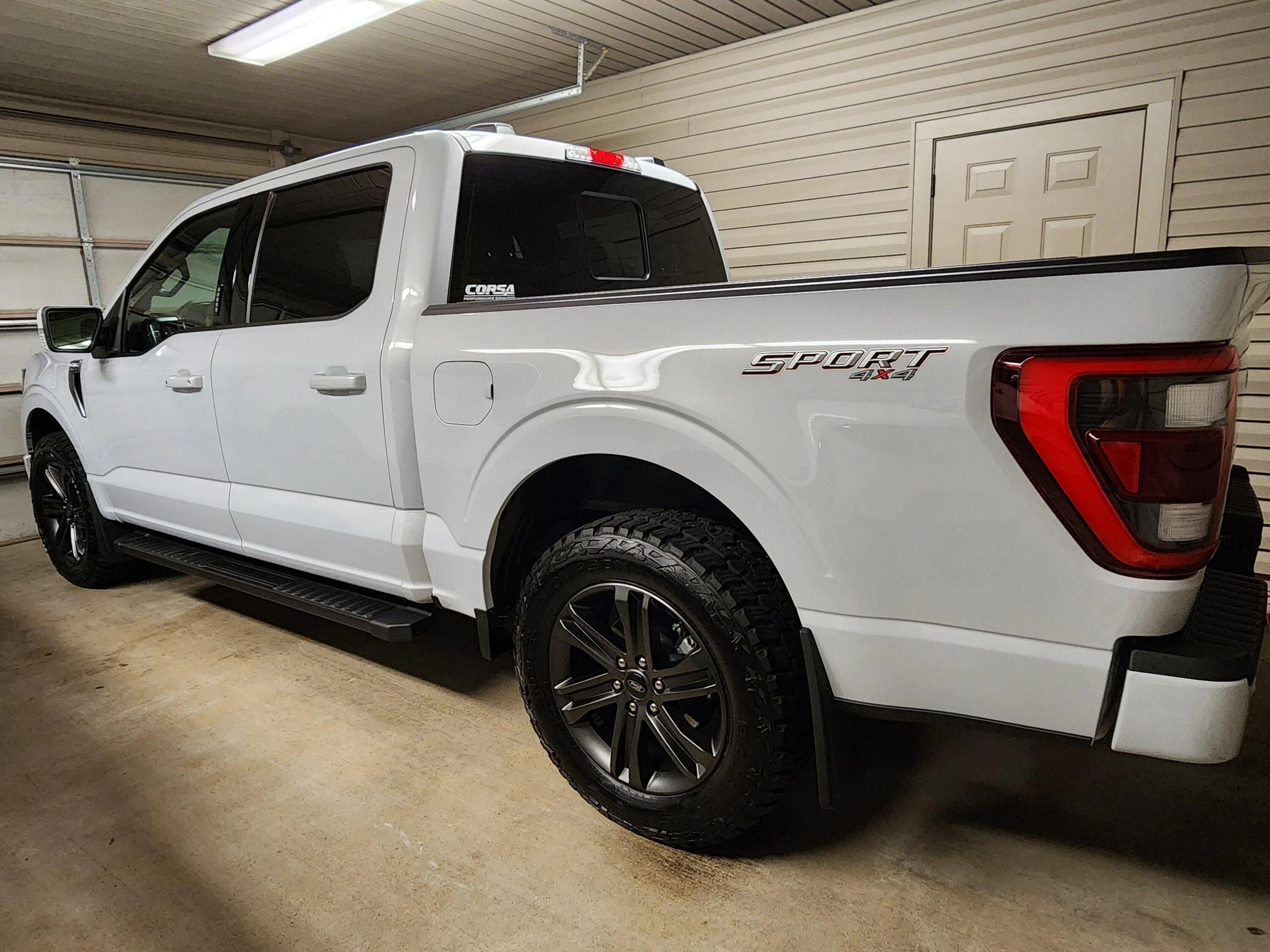 Ford F-150 22 Space White Lariat 4x4 20230711_111541