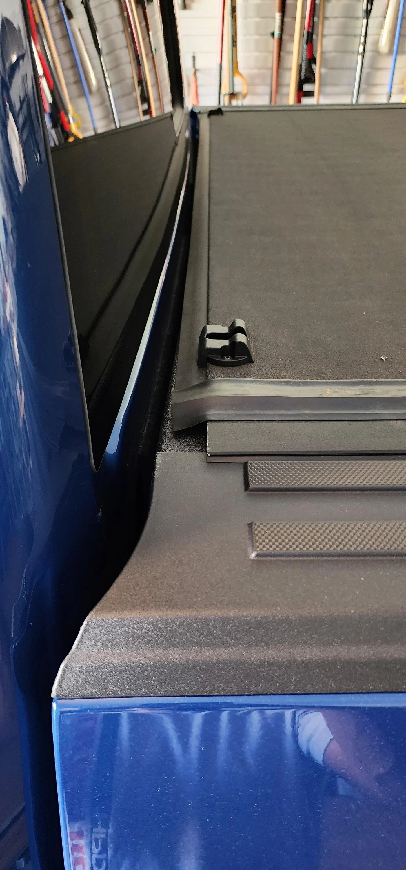 Ford F-150 BAK Revolver X4s Cover Install 20230713_180131