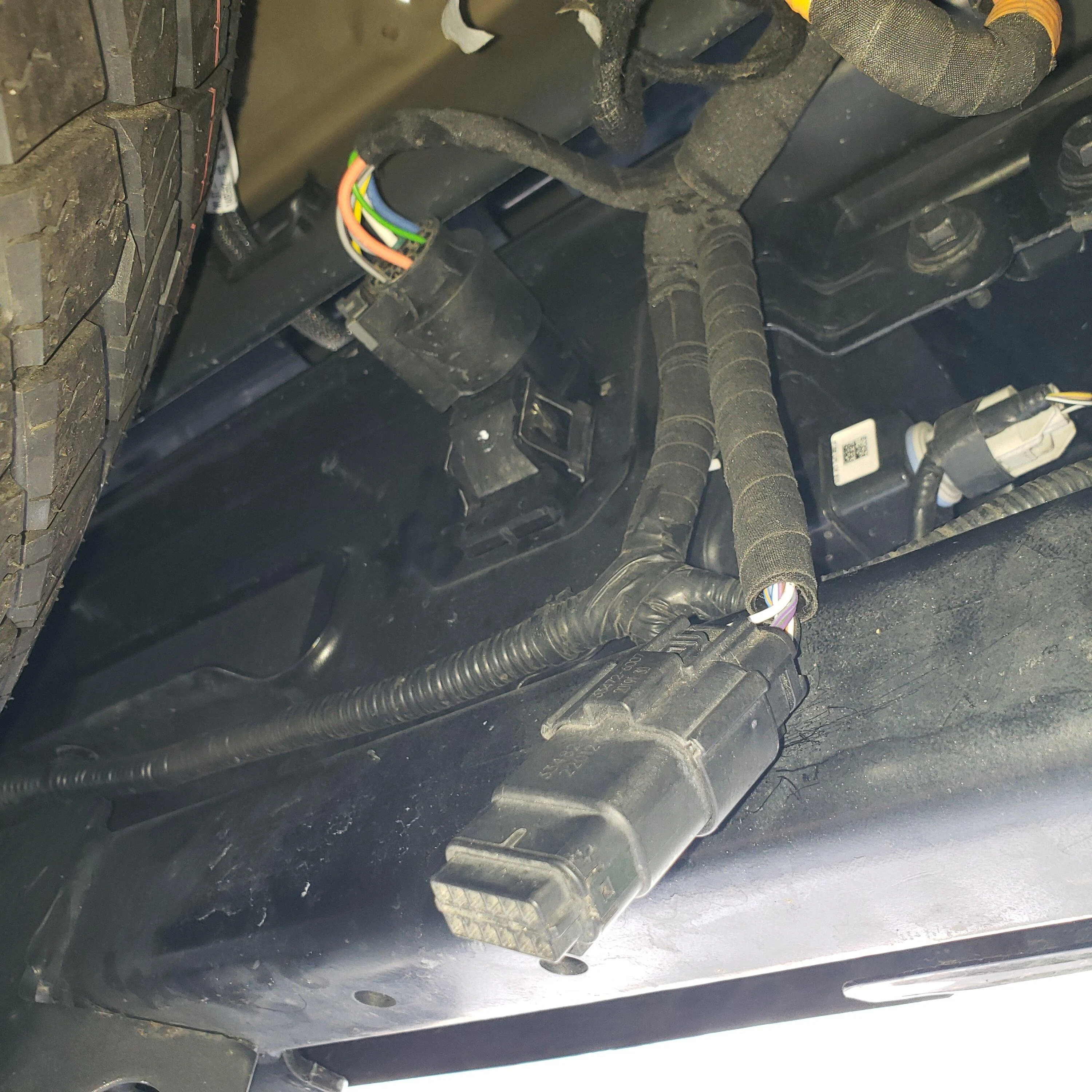 Ford F-150 What is this 12 pin female connector for? 20230808_101444