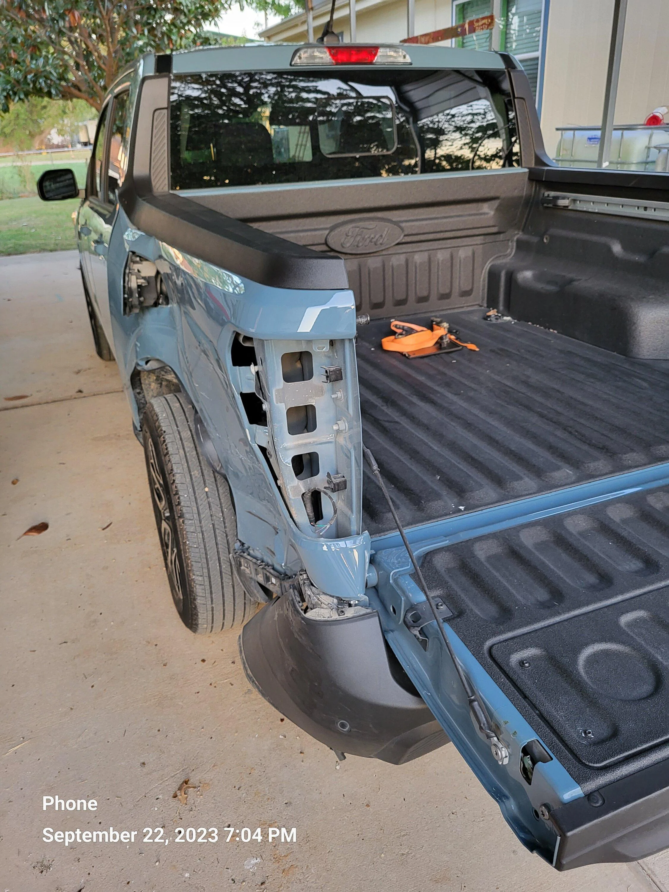 Ford F-150 maverick versus suburban 20230922_190410