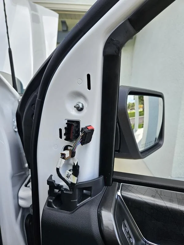 Ford F-150 Tow mirrors plug and play without telescope? 20230928_162317