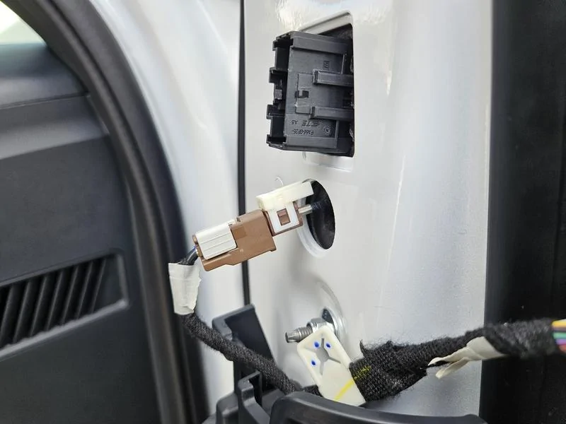 Ford F-150 Tow mirrors plug and play without telescope? 20230928_162618