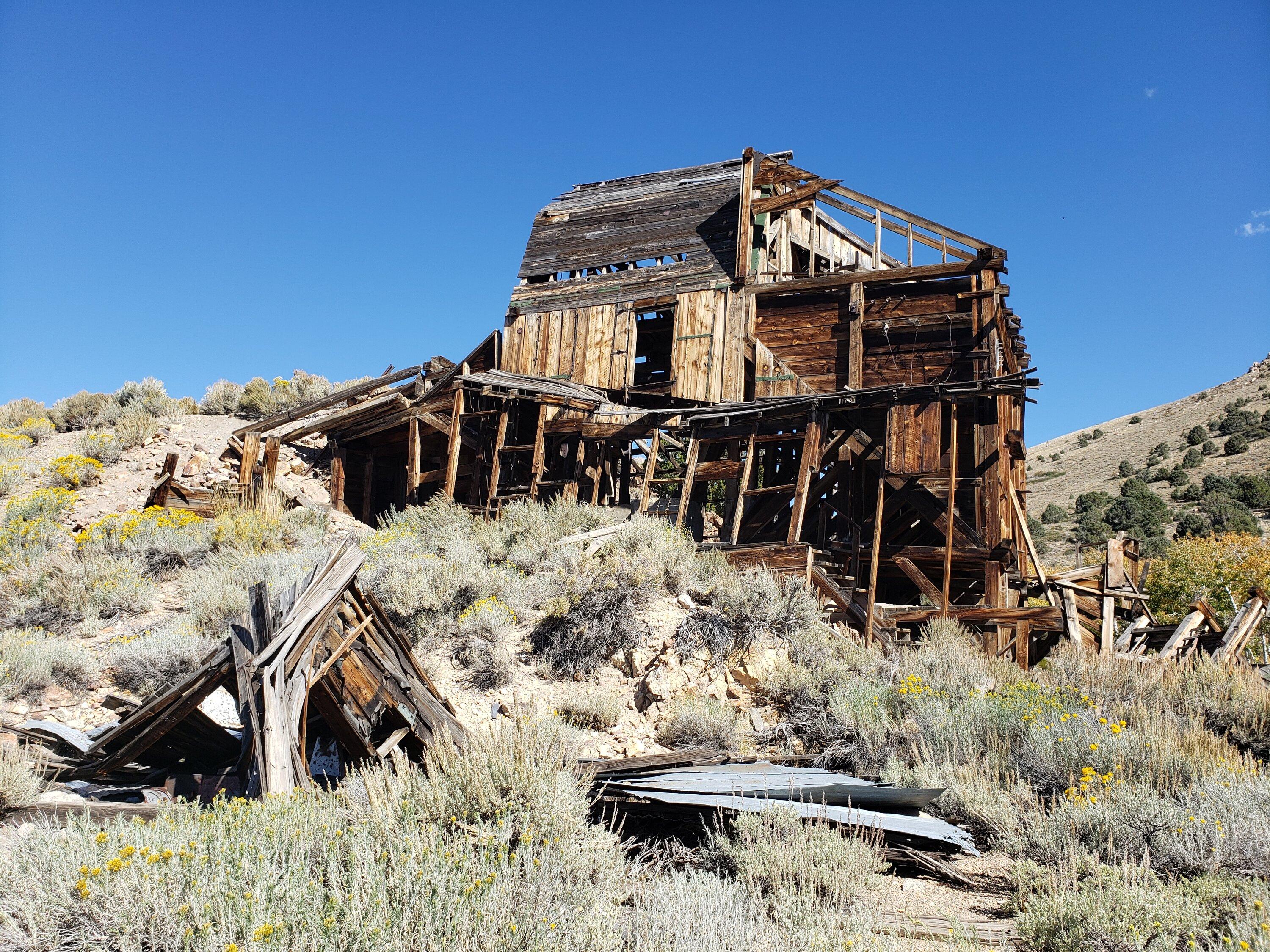 Ford F-150 Trip: 10 rigs, 5 days to Eastern Sierras, Bristlecone Pines, Coyote Flats, Virginia Lakes, Kavanaugh Ridge, Bodie Ghost town. 20231007_140417