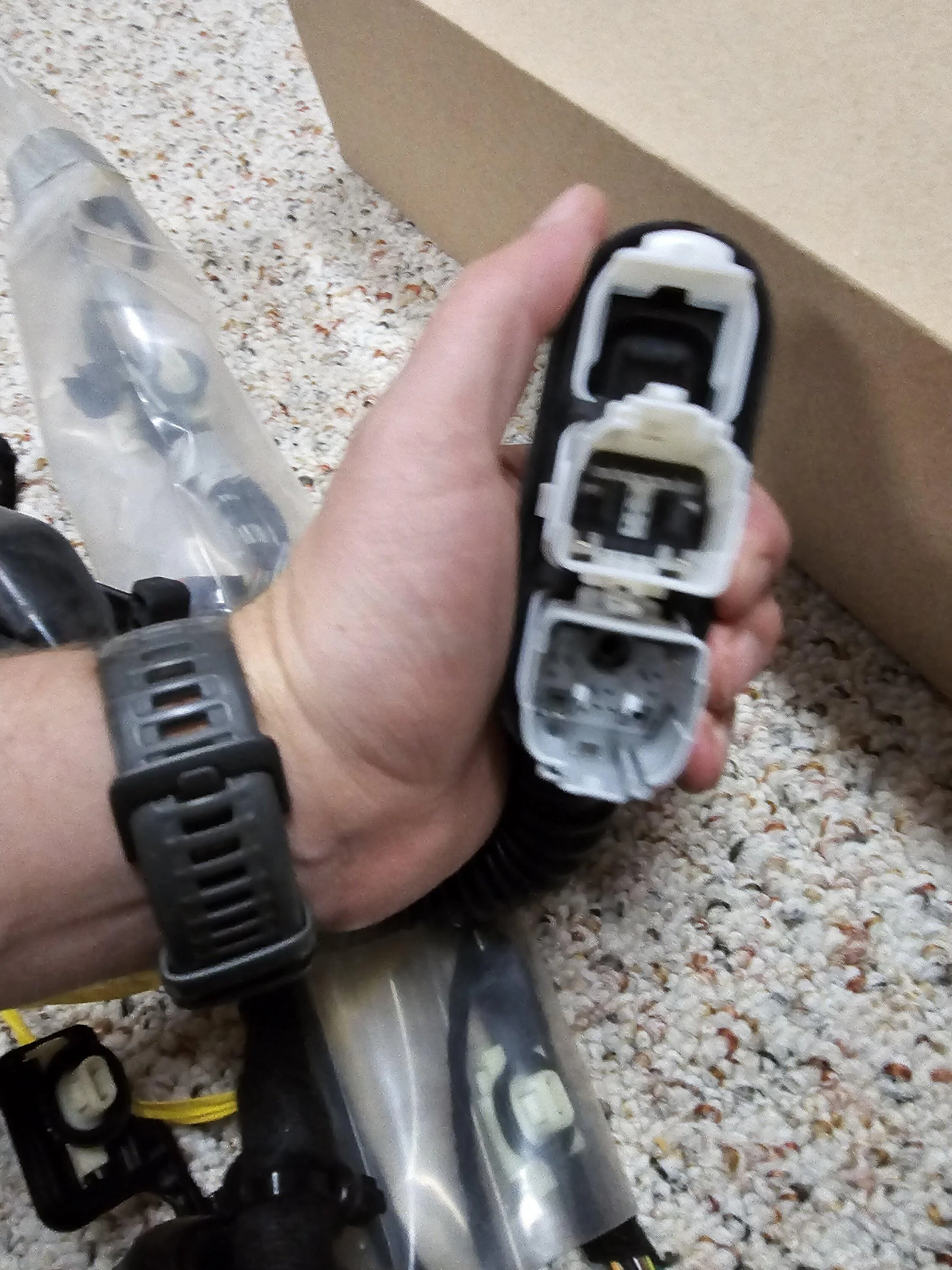 Ford F-150 21+ F150 Door wire harness (driver, pass), SCCM/Clockspring assembly 20231010_223332