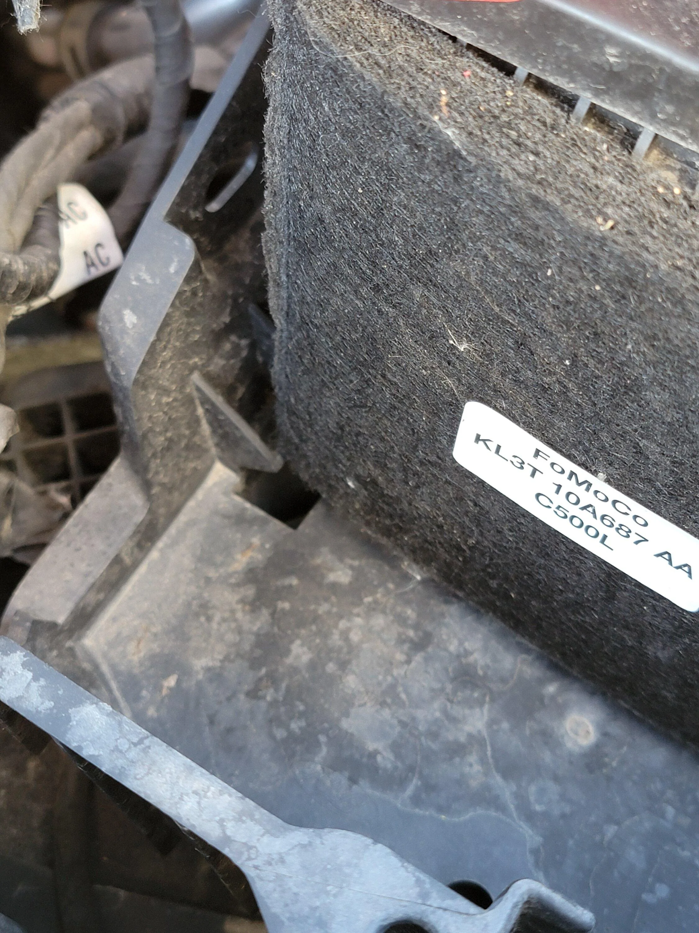 Ford F-150 New battery; H7 or H8? 20231229_093002