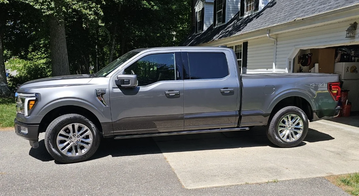 Ford F-150 Antimatter Blue or Carbonized Gray? 2024 Ling Ranch