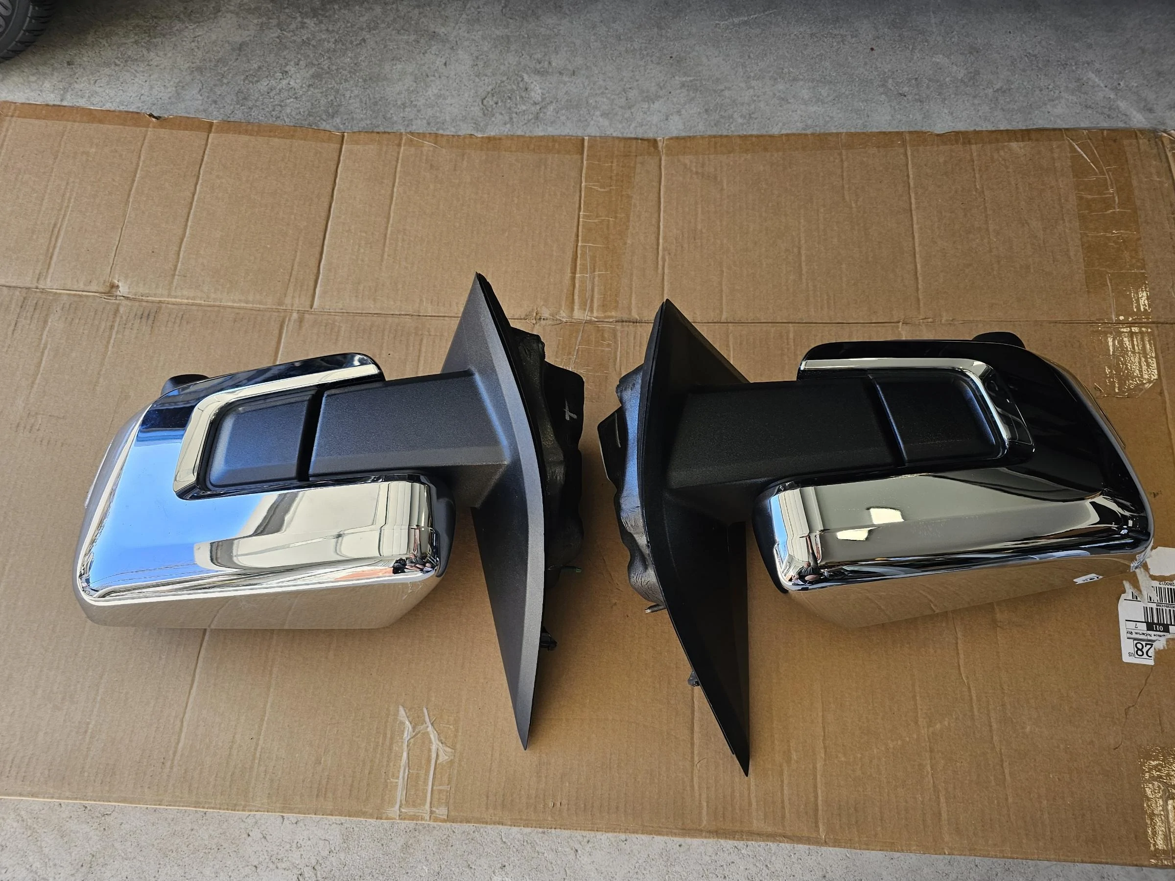 Ford F-150 OEM 2022 XLT 302a mirrors 20240219_160636