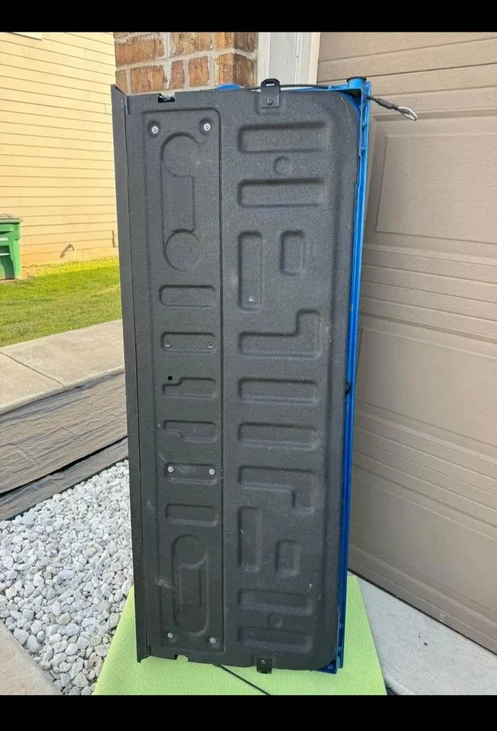 Ford F-150 Fs: 2022 Ford F-150 tailgate 20240311_224844