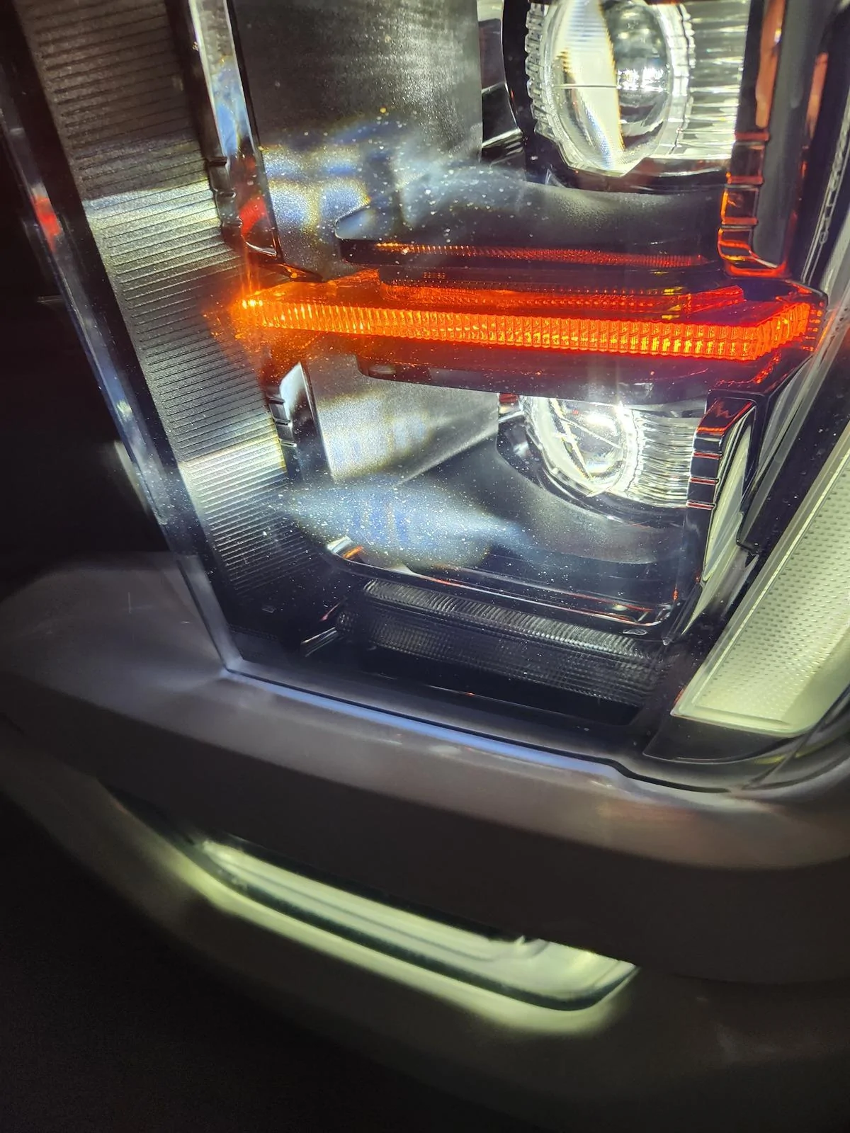 Ford F-150 21-23 F150 HEADLIGHT Scuffs / Spots ... Normal? 20240329_230001