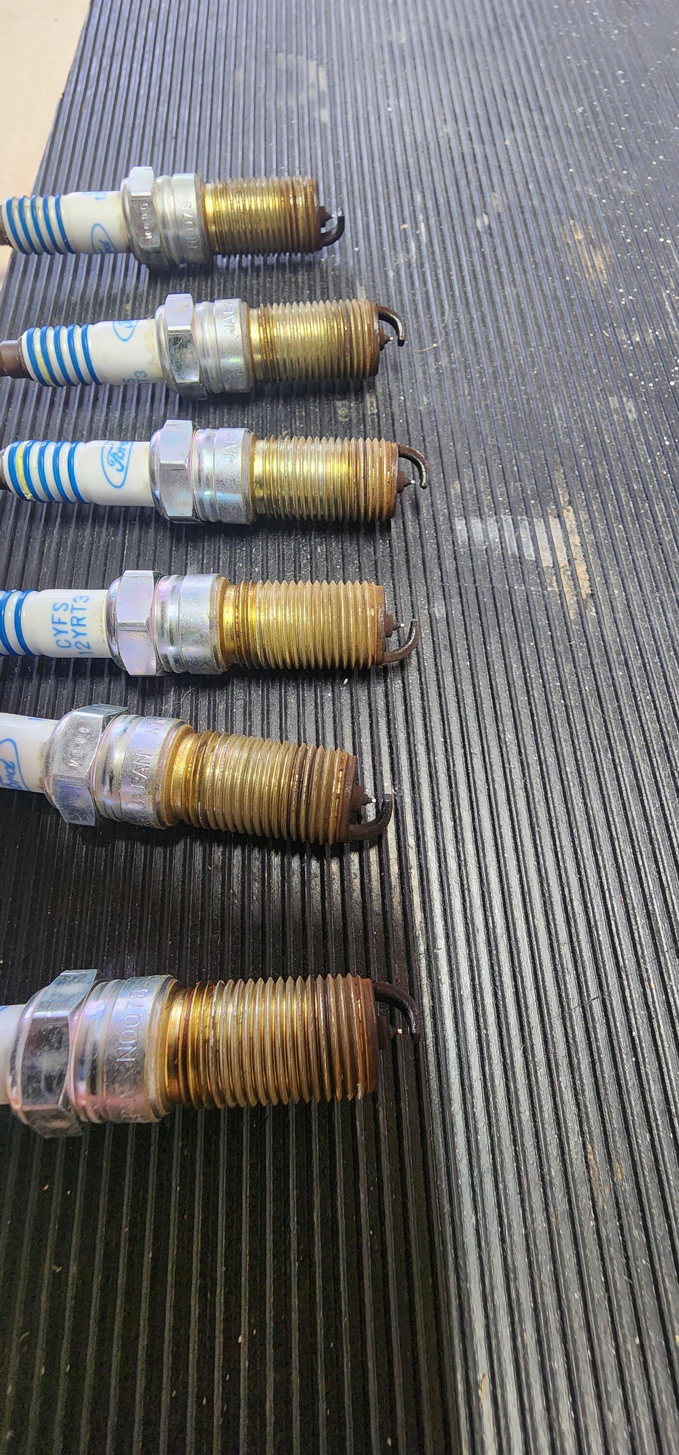 Ford F-150 2.7L Spark Plug Change (DIY) 20240421_113137