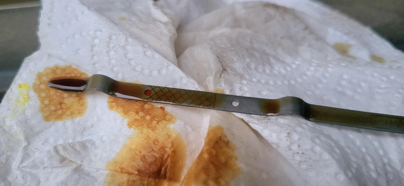 Ford F-150 Can't get a clear reading on oil dipstick 20240428_194543