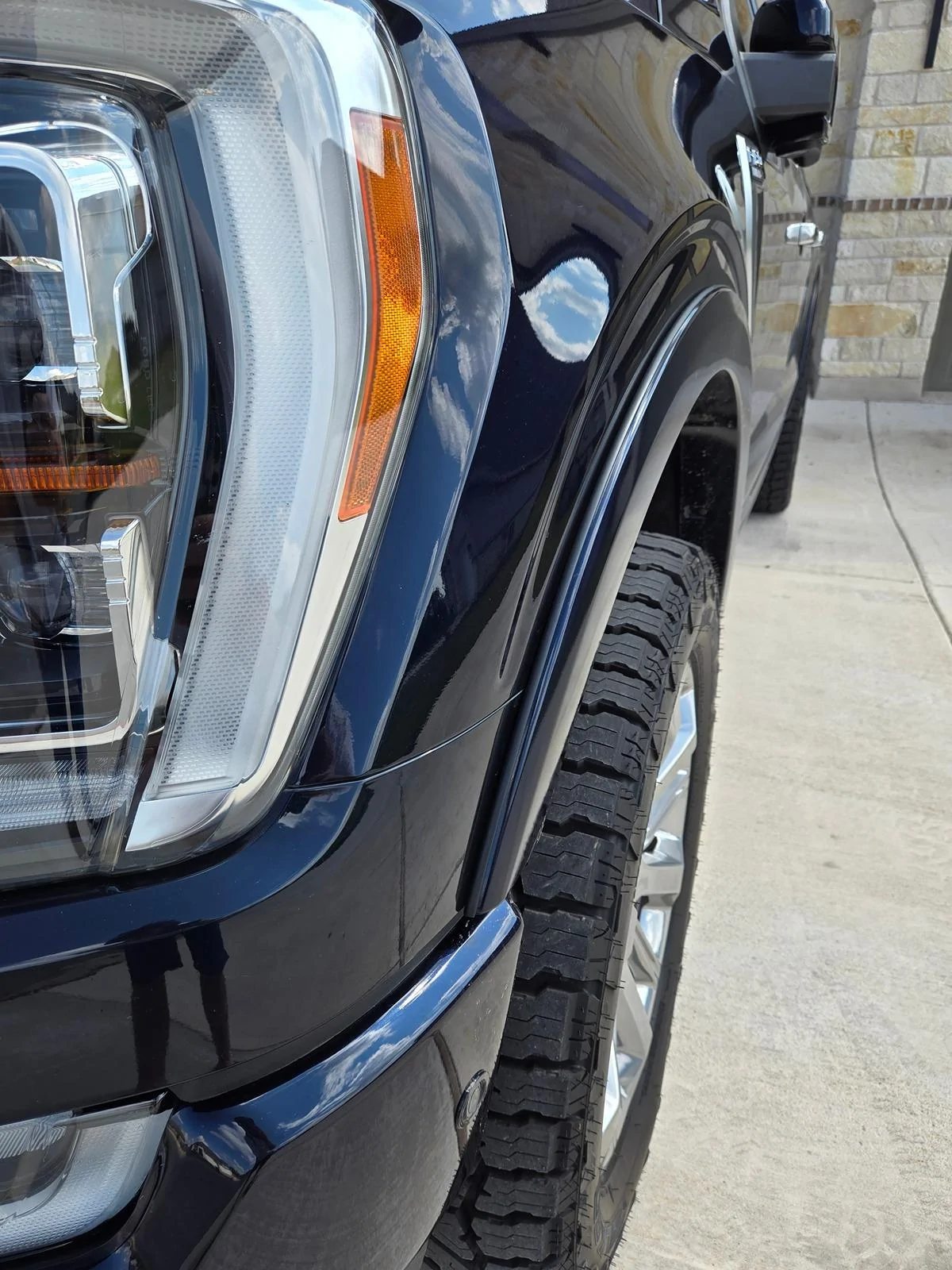 Ford F-150 She's a chunky gal! Certified scales, my F150 weighs 6,660#s with 180# driver and a full fuel tank + some mods. 20240614_101240