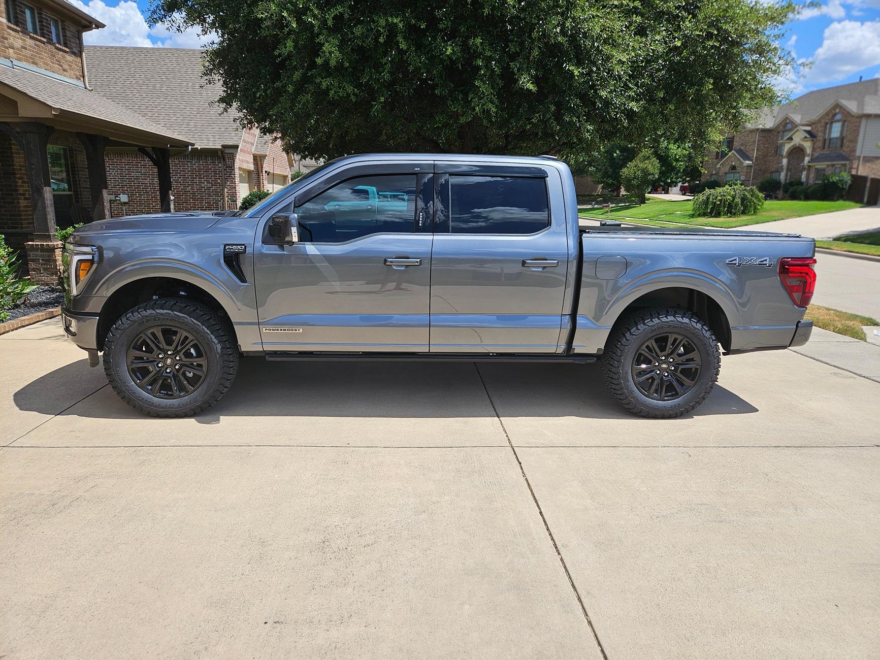 Ford F-150 CARBONIZED GRAY F-150 (2021+) Club 20240816_144740
