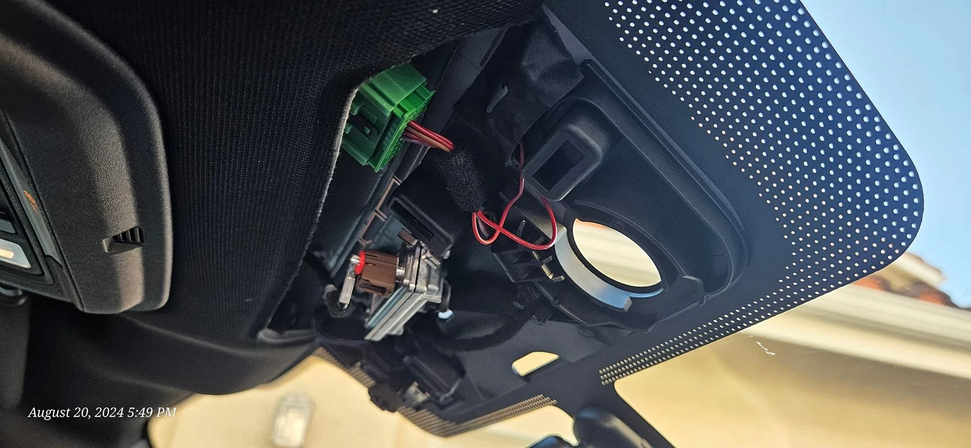 Ford F-150 Plastic panel above the rear view mirror removal ? 20240820_174950