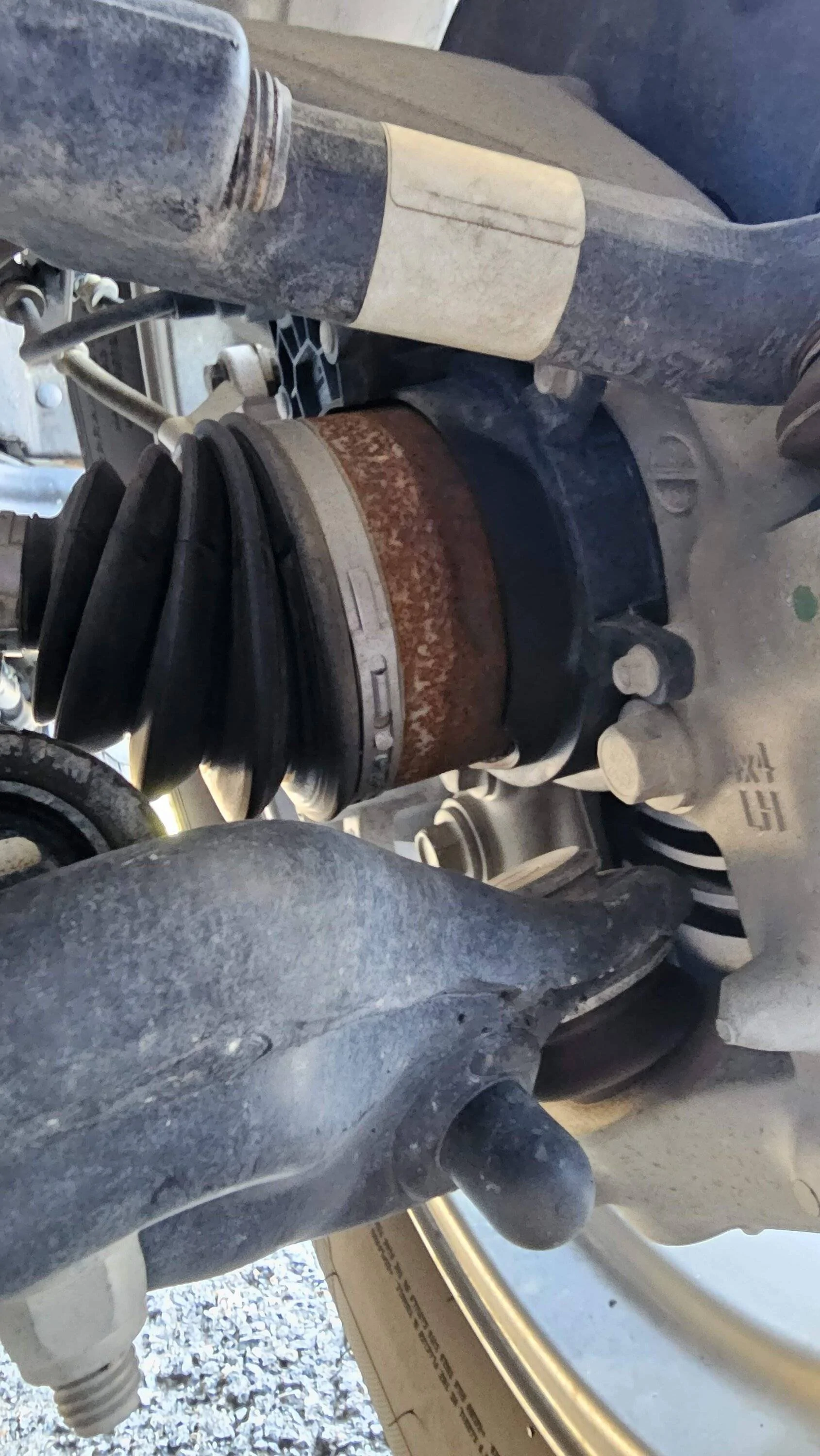 Ford F-150 2022 Underbody Corrosion 20241006_152638