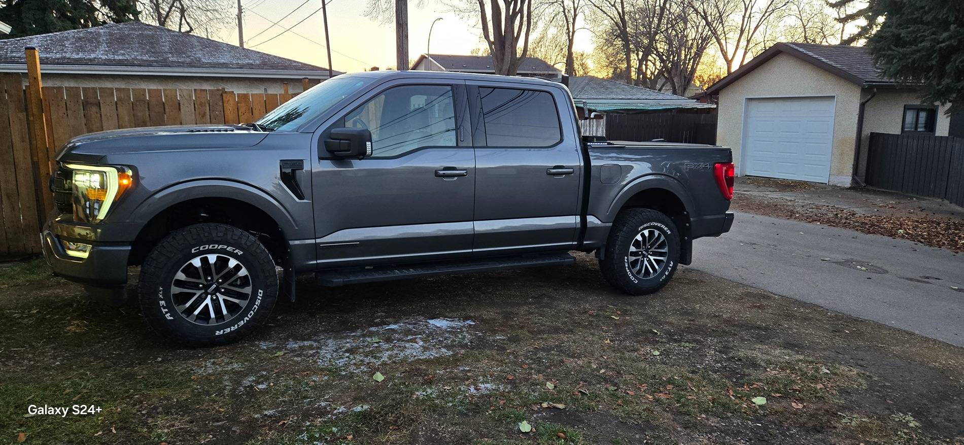 Ford F-150 1.5 or 2” level stock size tires 20241105_165926