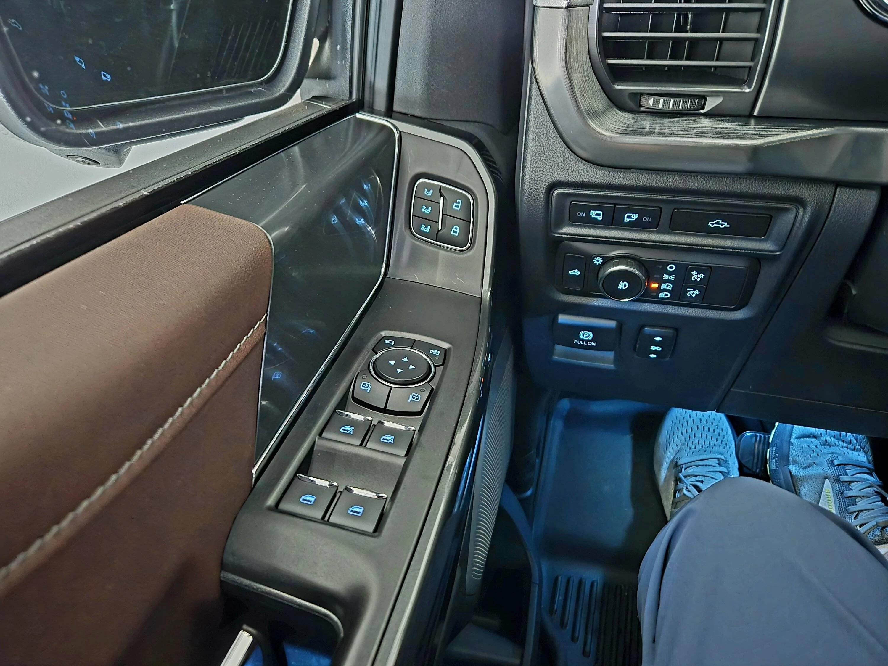 Ford F-150 2021 LARIAT FX4 3.5 EB, 18.5K miles, $53,000 20250209_111714