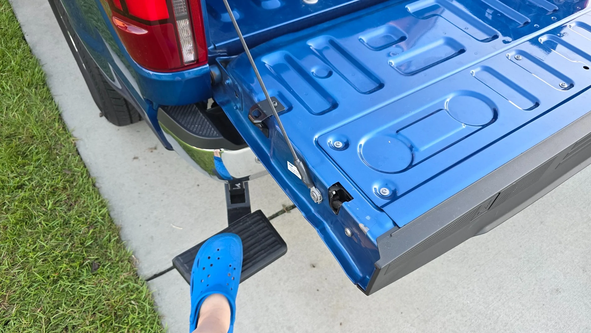 Ford F-150 Bed Tie Down Thread Pitch 20250824_194733