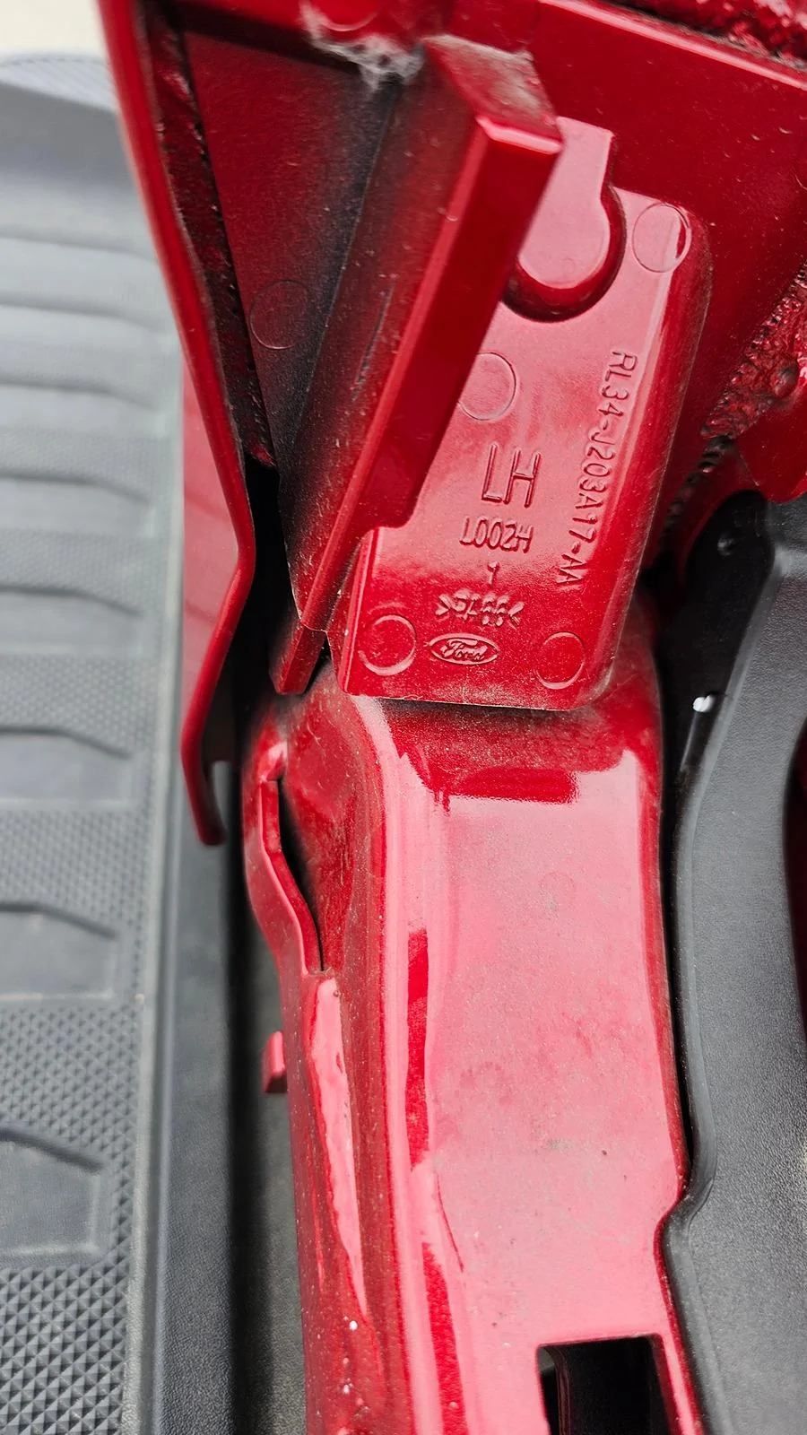 Ford F-150 Build week 4/29 -5/6 24_Jun 18 2024 KR PAT Sill Left