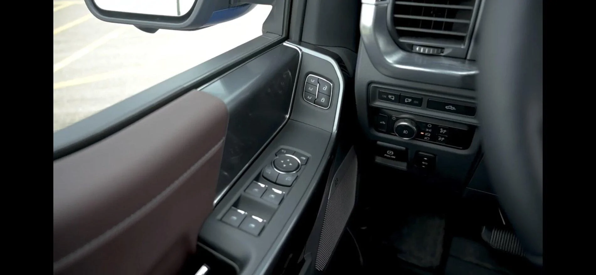 Ford F-150 LARIAT Interior Photos & Videos (2021+ F-150 -- 14th Gen) 28A79AA1-4050-4DD8-A72C-E902CB201597