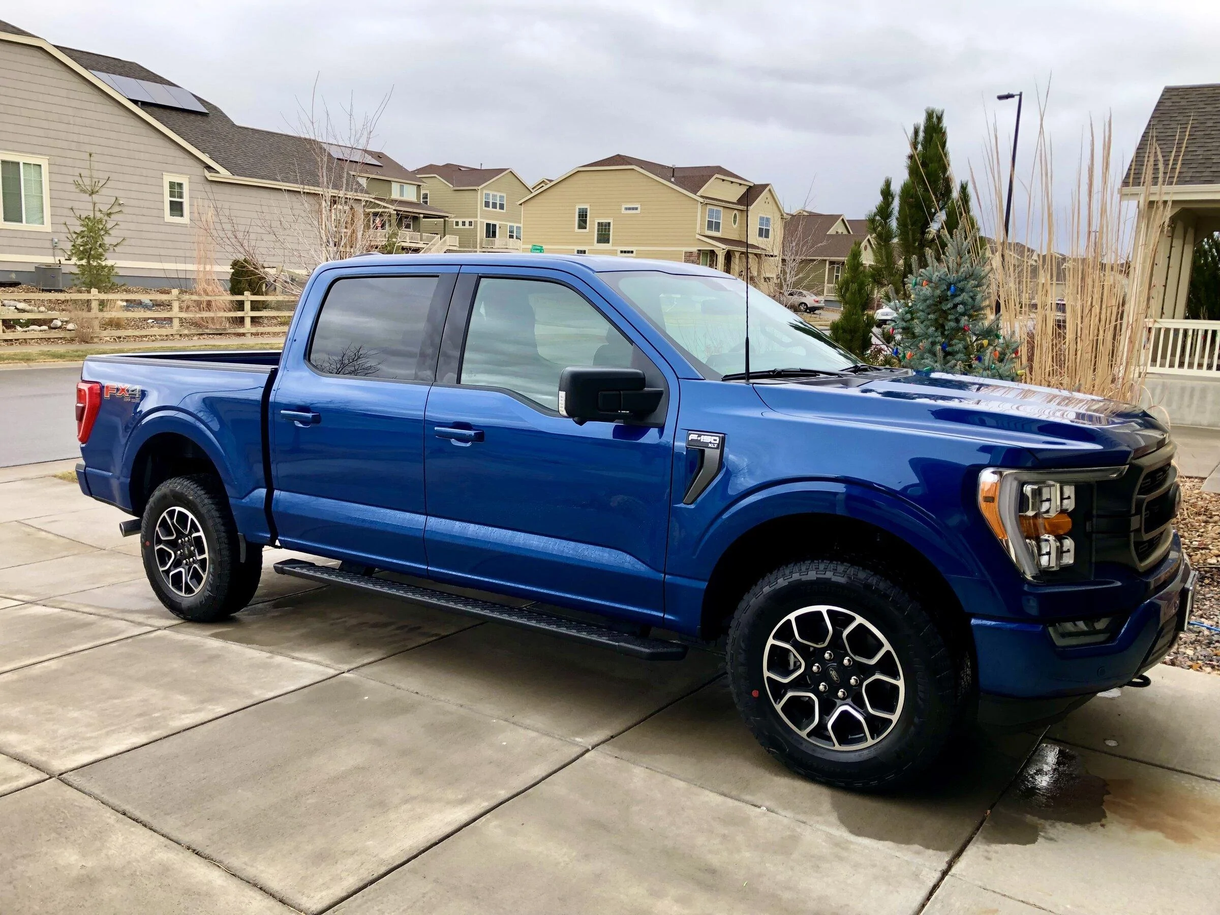 Ford F-150 ATLAS BLUE F-150 (2022+) Club 29A6D7E6-7EEB-4C8B-ACED-D744762D06B4