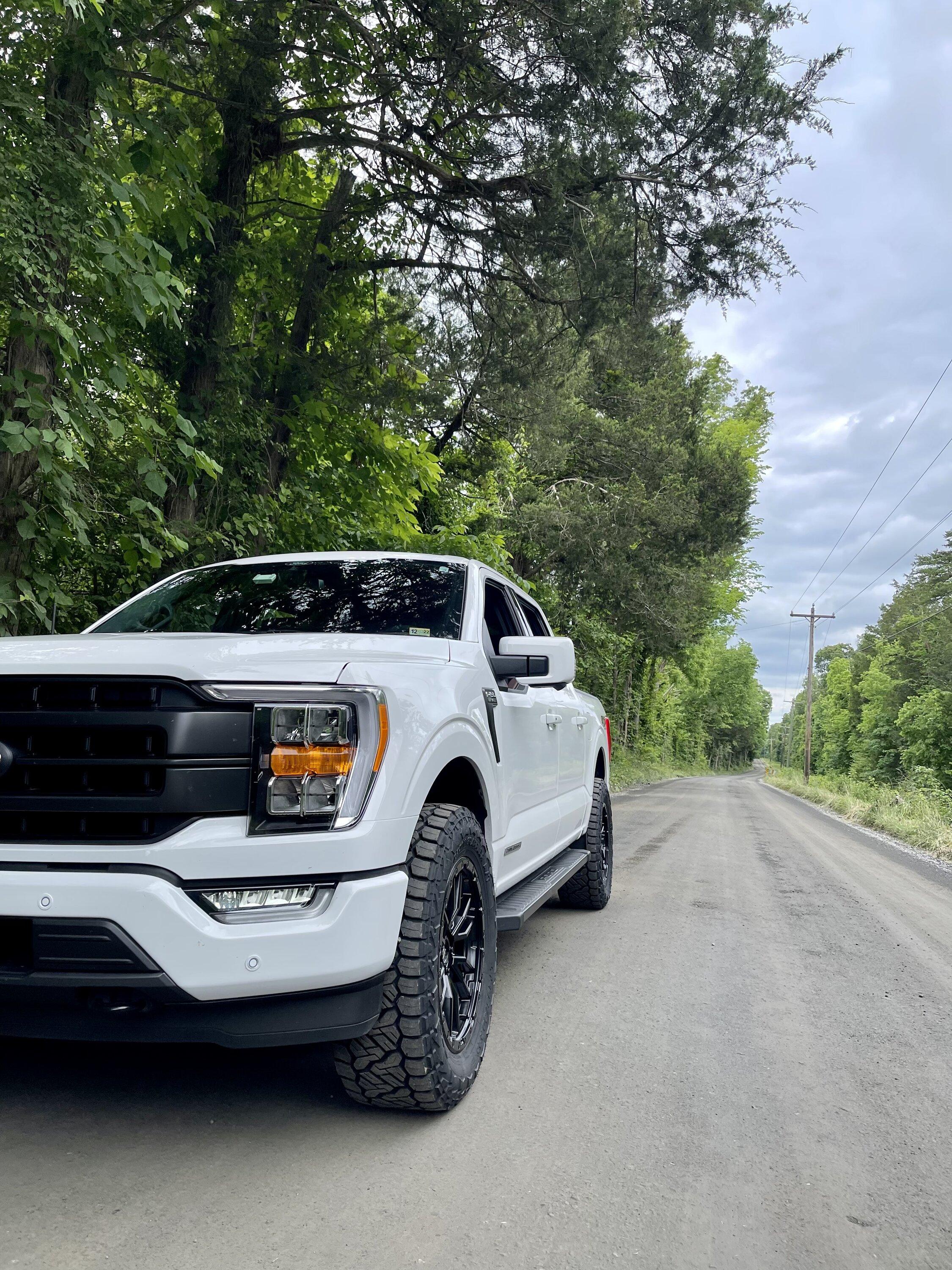 Ford F-150 OXFORD WHITE F-150 (2021+) Club 2C9CE06D-91DB-400F-B25F-18A9BE6B0469