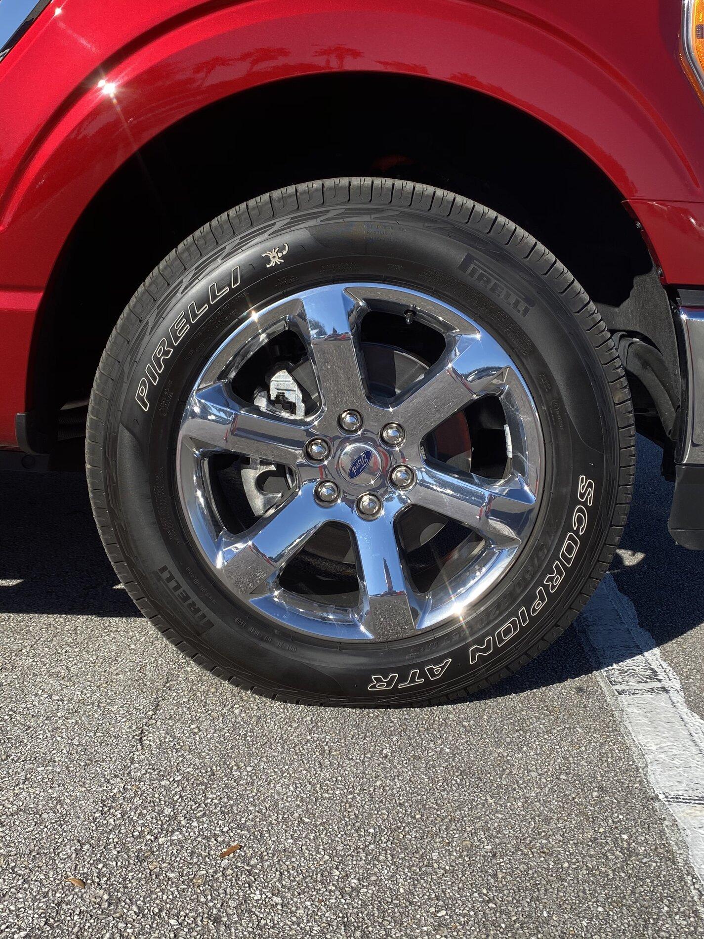 Ford F-150 RAPID RED F-150 (2021+) Club 2F69A46F-0DB4-4377-BCA7-8C8AE7FC4D69