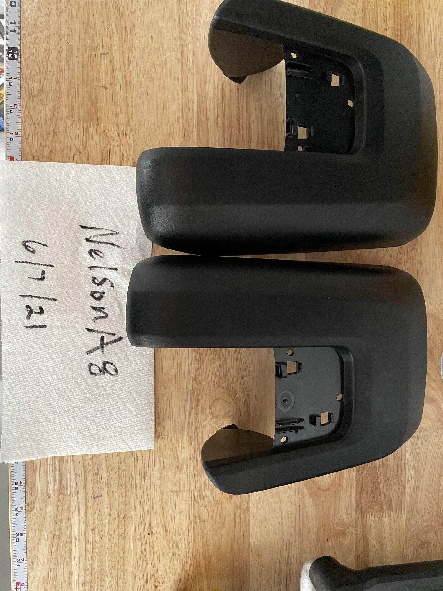 Ford F-150 *SOLD* Black Standard Side Mirror Caps 2F87D4D1-067F-4B71-96E9-A0631BCD41B4