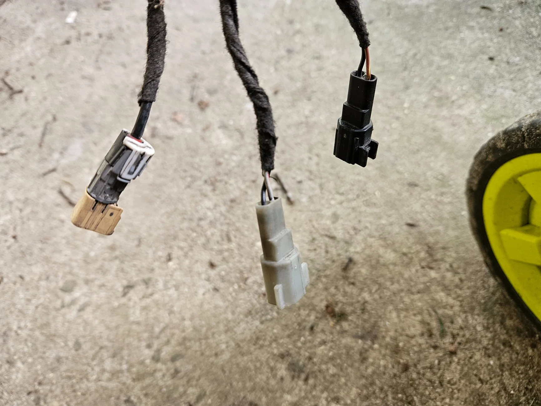 Ford F-150 2021 Lariat Tailgate replacement problems 3 wir